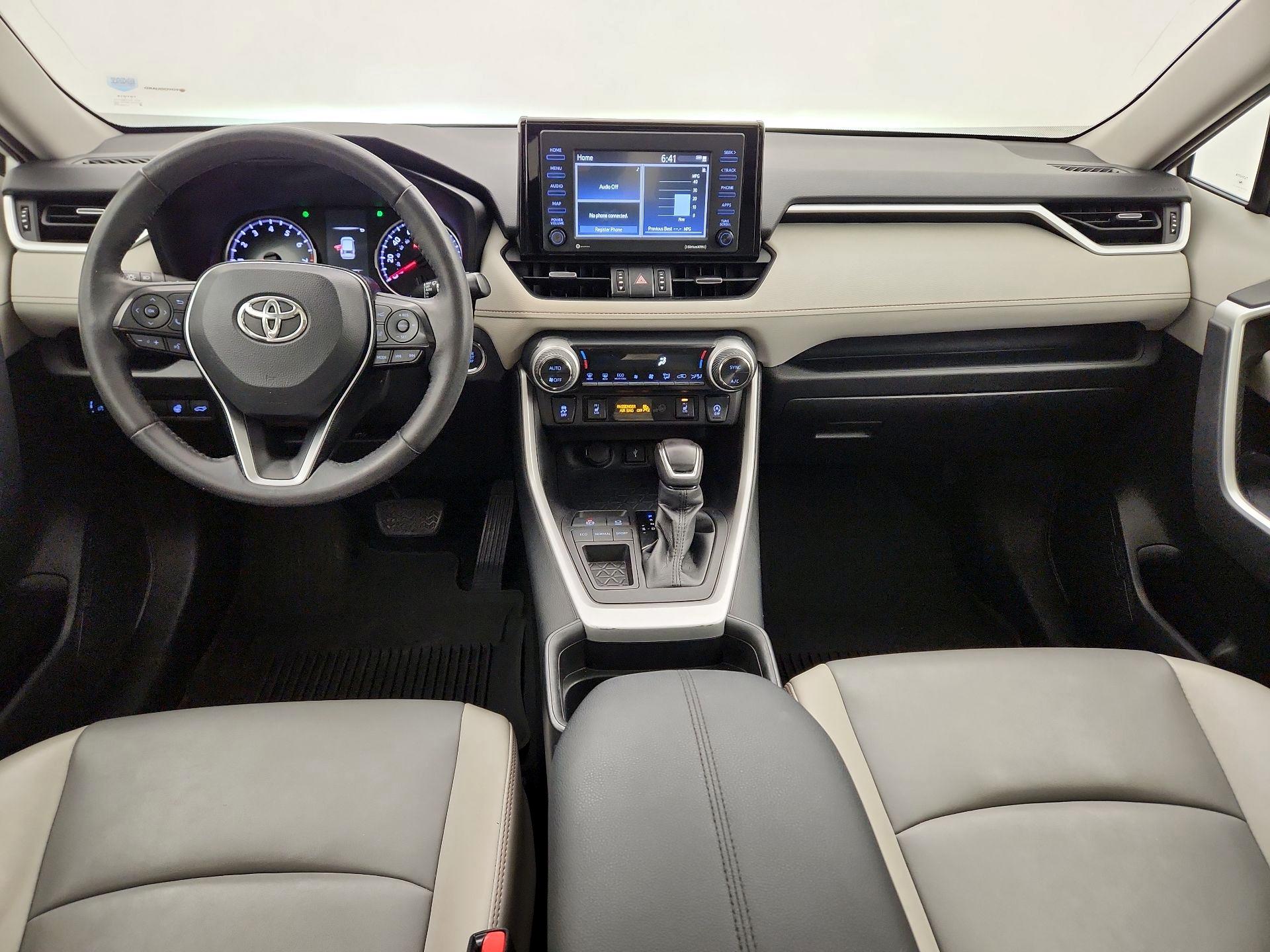 Thumbnail: 2021 Toyota RAV4 - 9