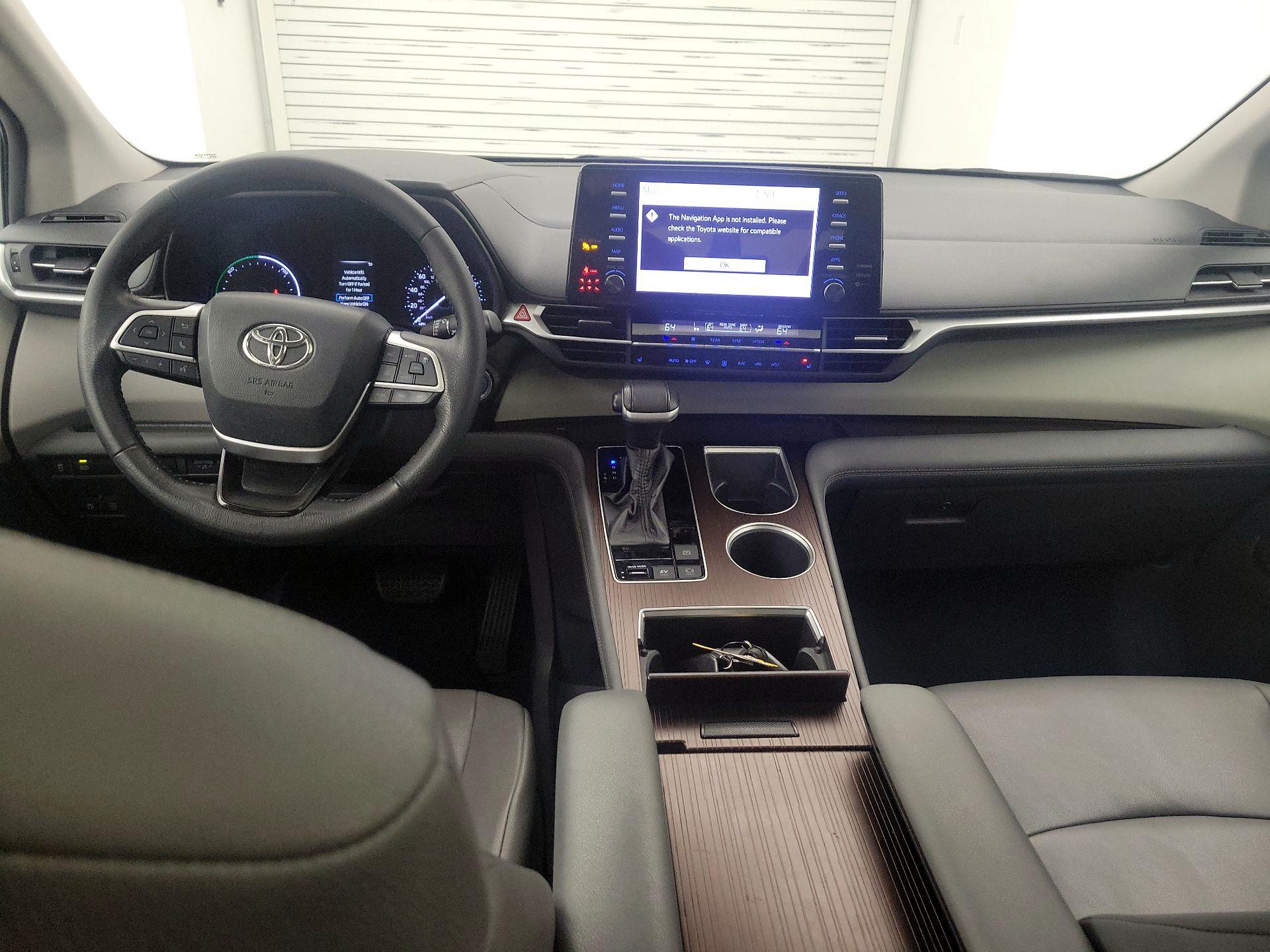 Thumbnail: 2021 Toyota Sienna - 9