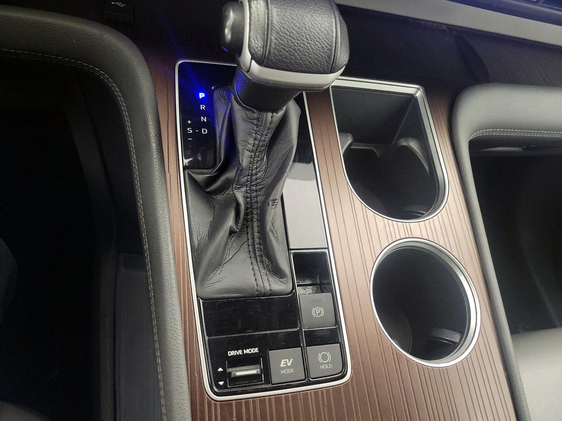 Thumbnail: 2021 Toyota Sienna - 17