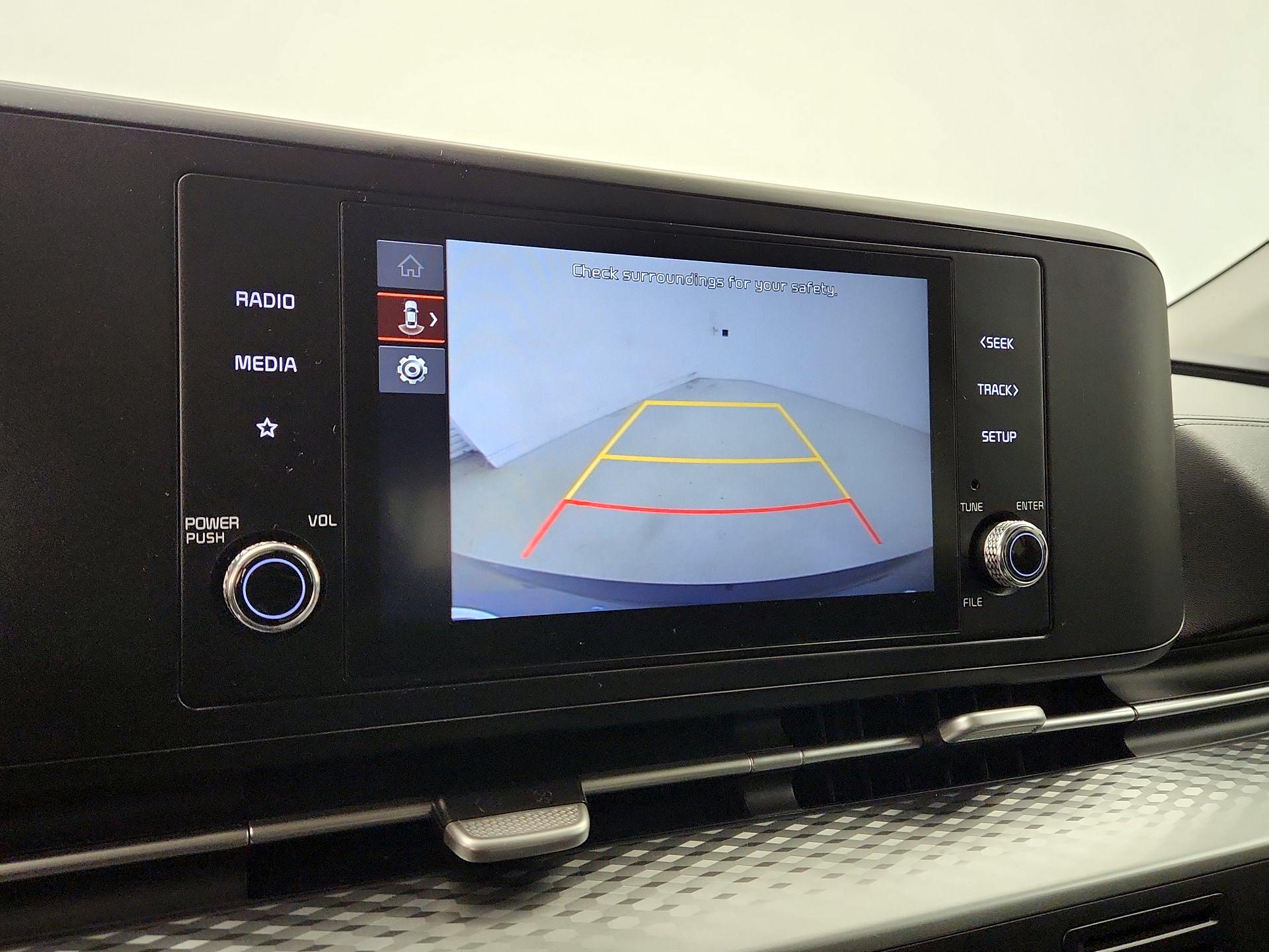 Thumbnail: 2023 Kia Carnival - 14