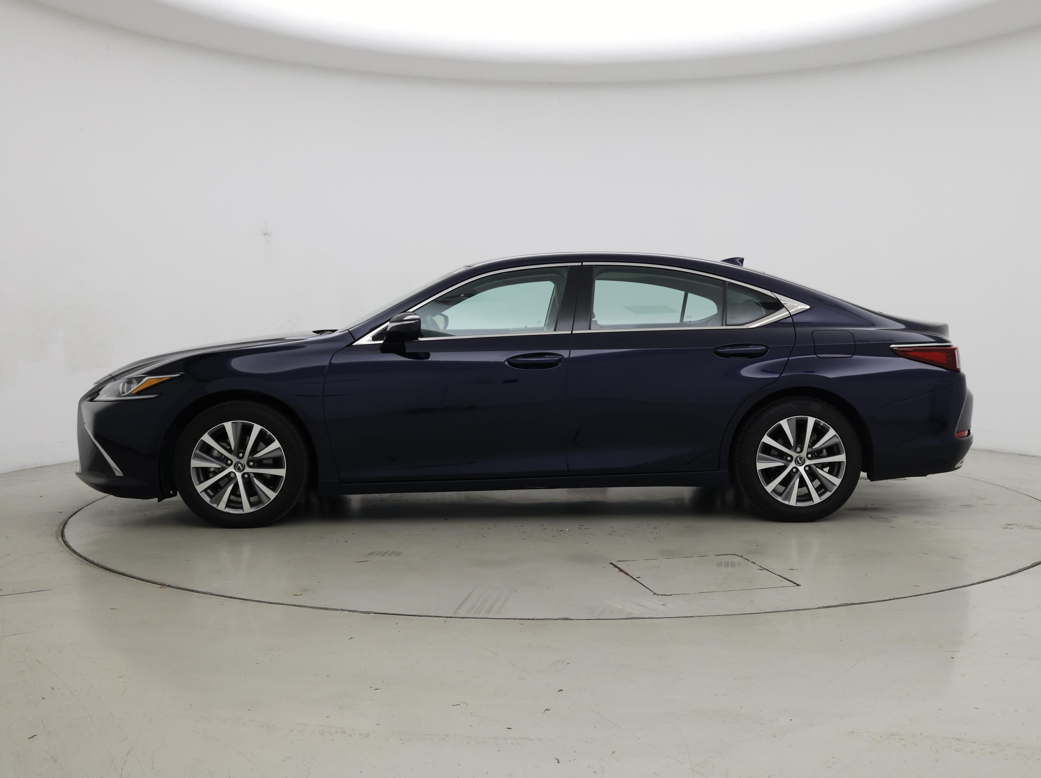 Thumbnail: 2020 Lexus ES - 3