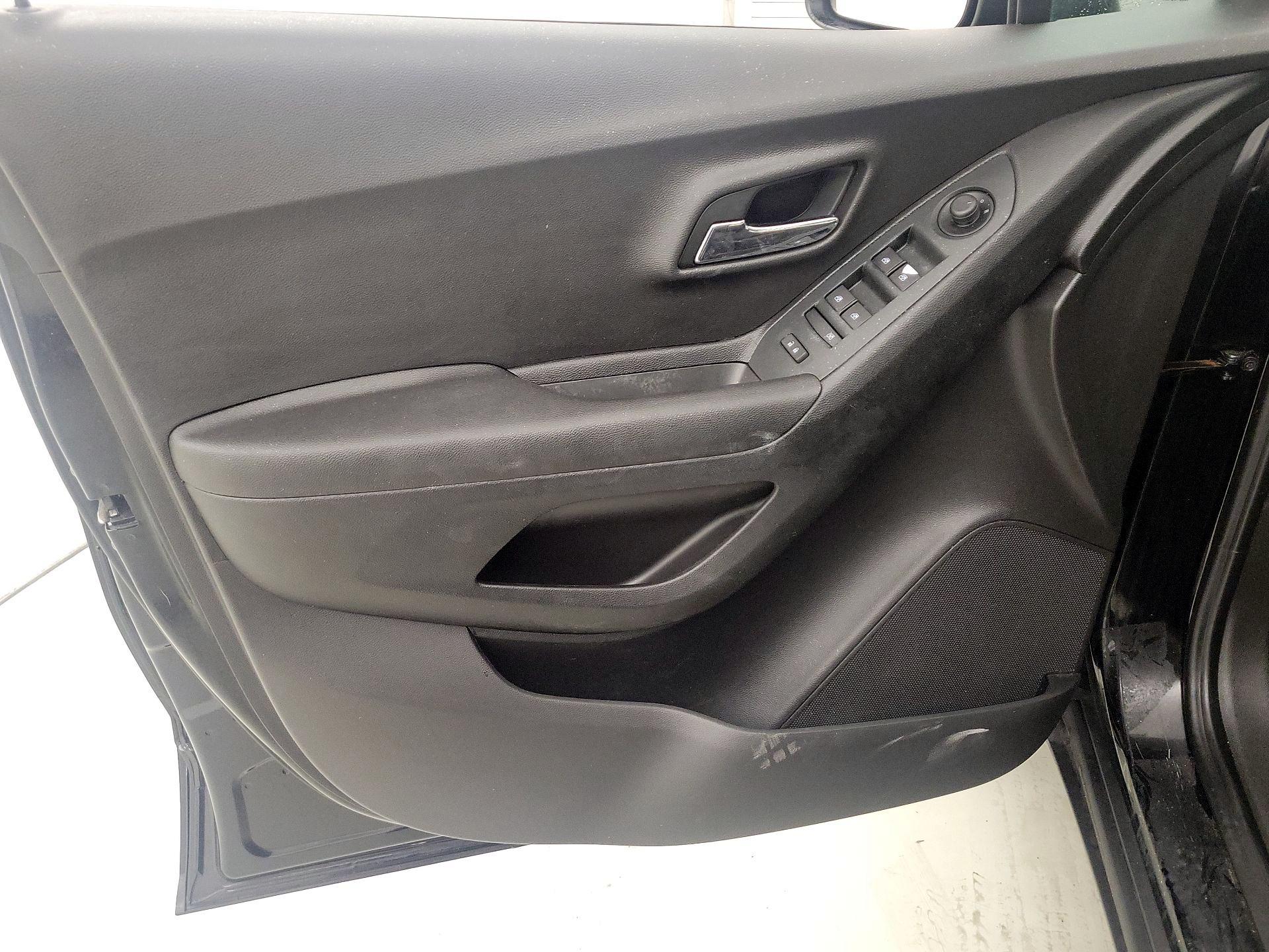 Thumbnail: 2019 Chevrolet Trax - 12