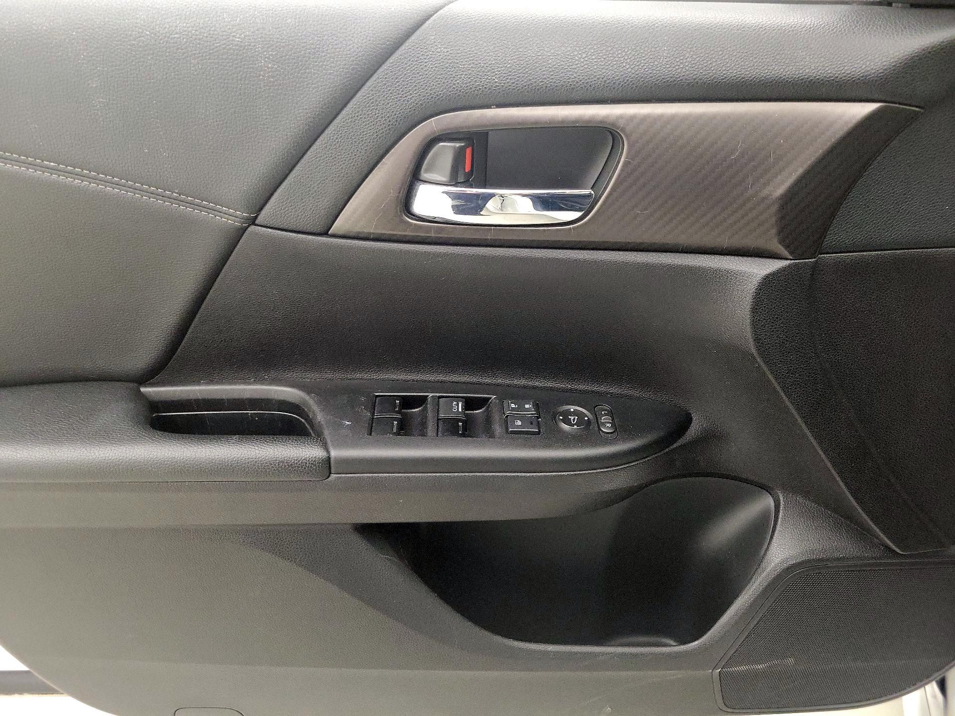 Thumbnail: 2016 Honda Accord - 12