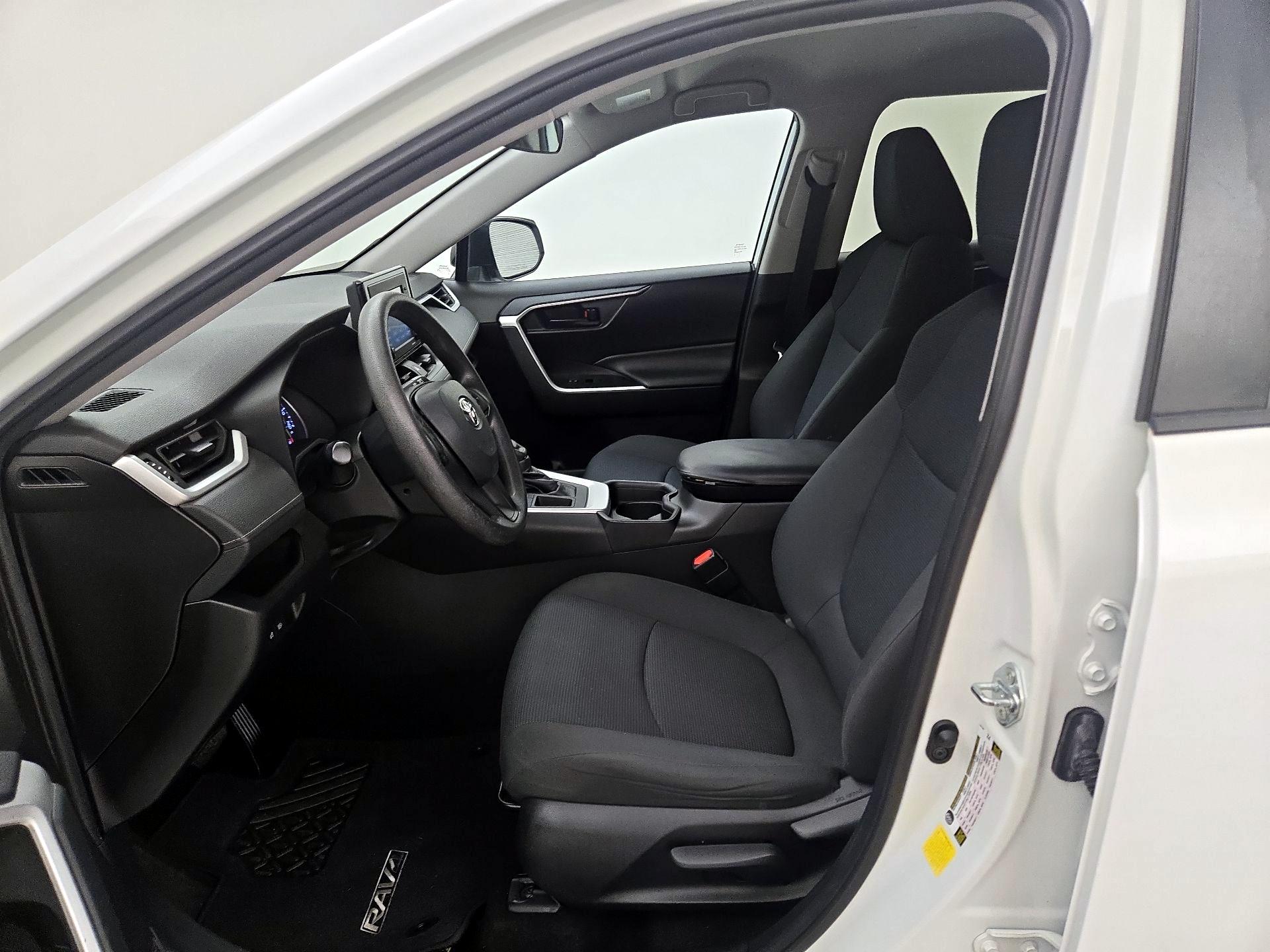 Thumbnail: 2021 Toyota RAV4 - 11