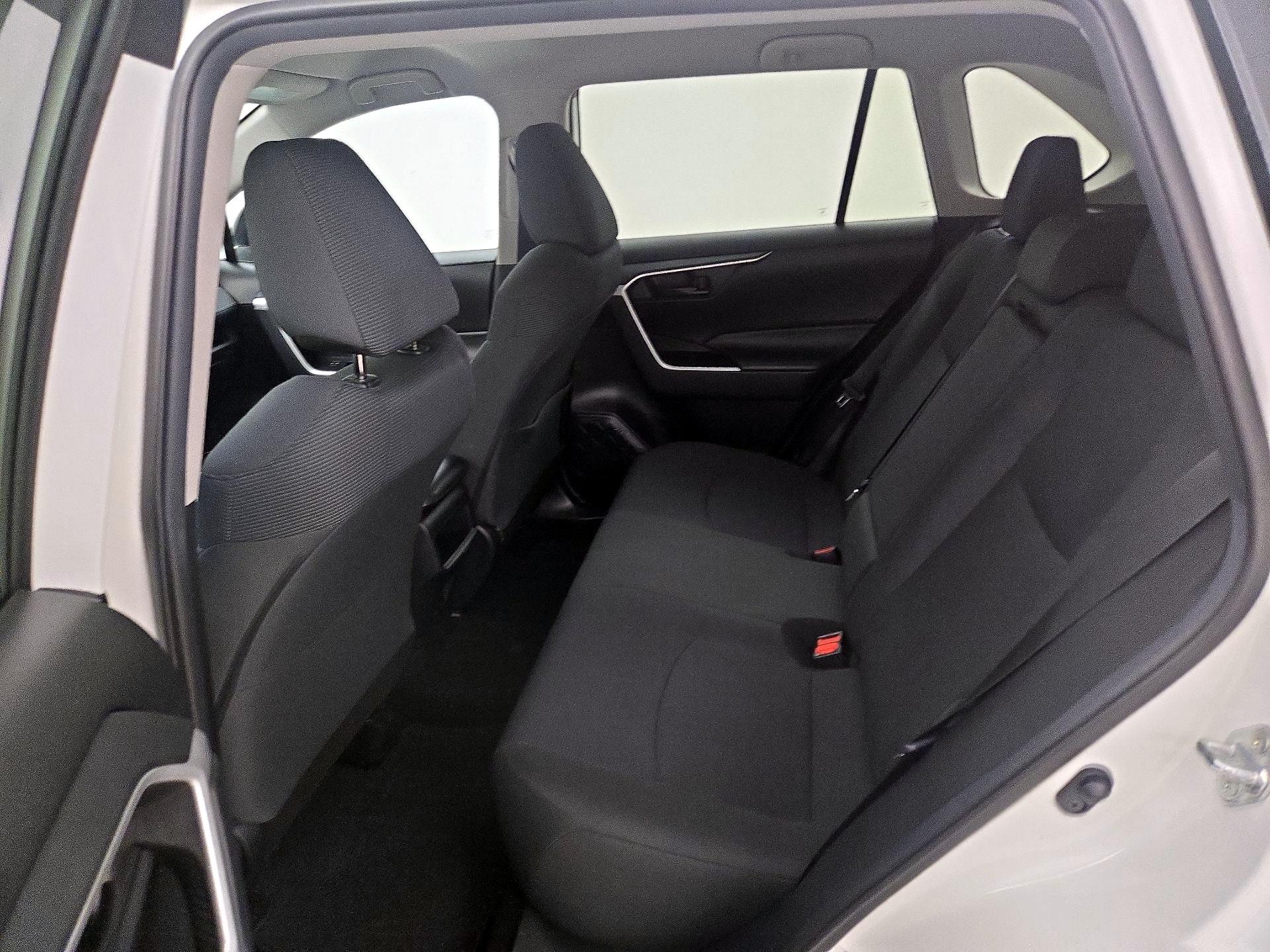 Thumbnail: 2021 Toyota RAV4 - 19