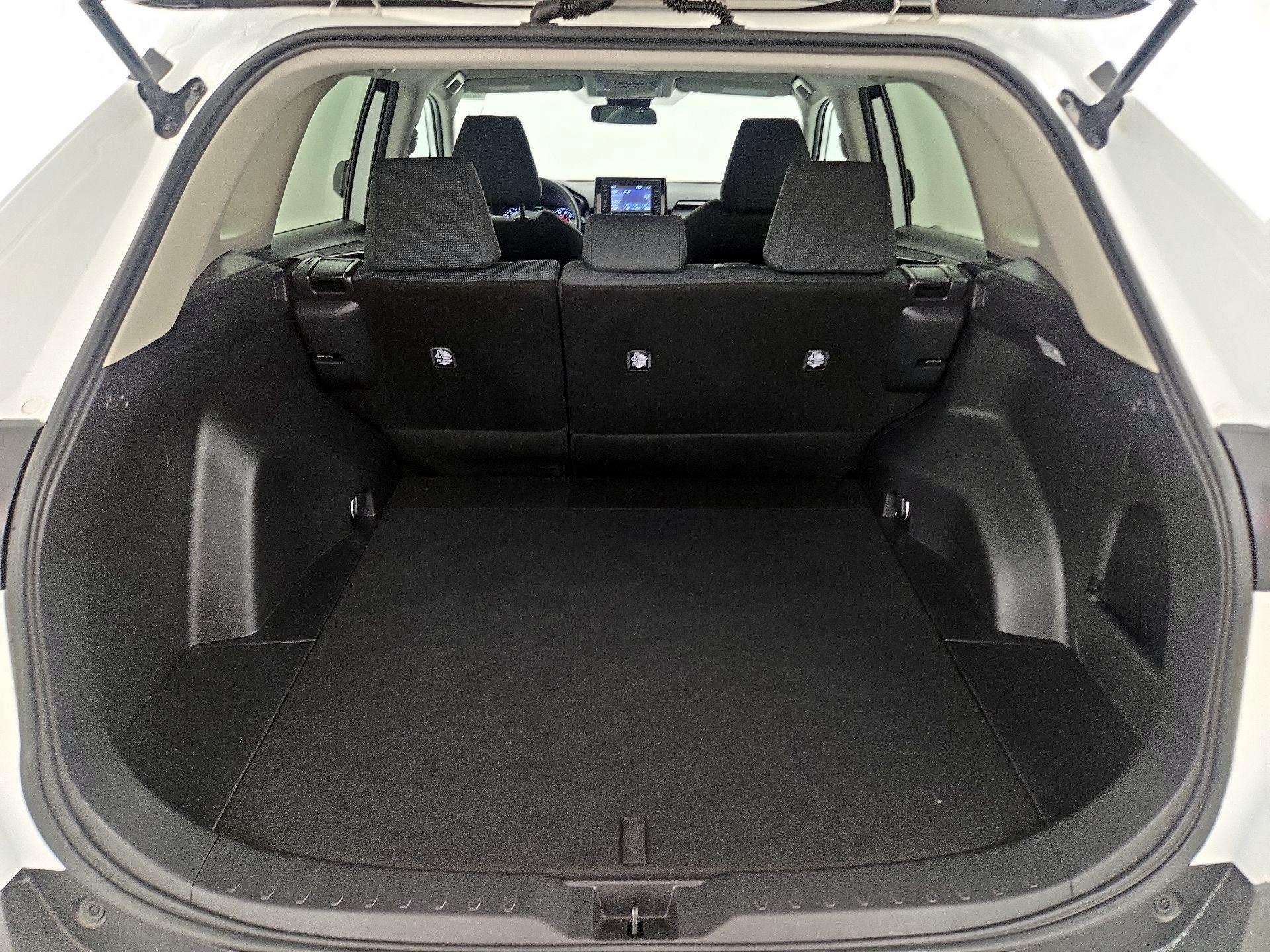 Thumbnail: 2021 Toyota RAV4 - 20