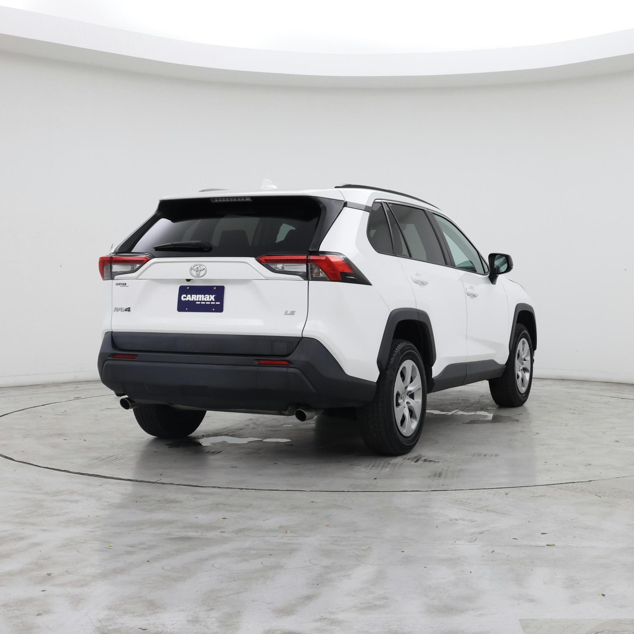 Thumbnail: 2021 Toyota RAV4 - 8