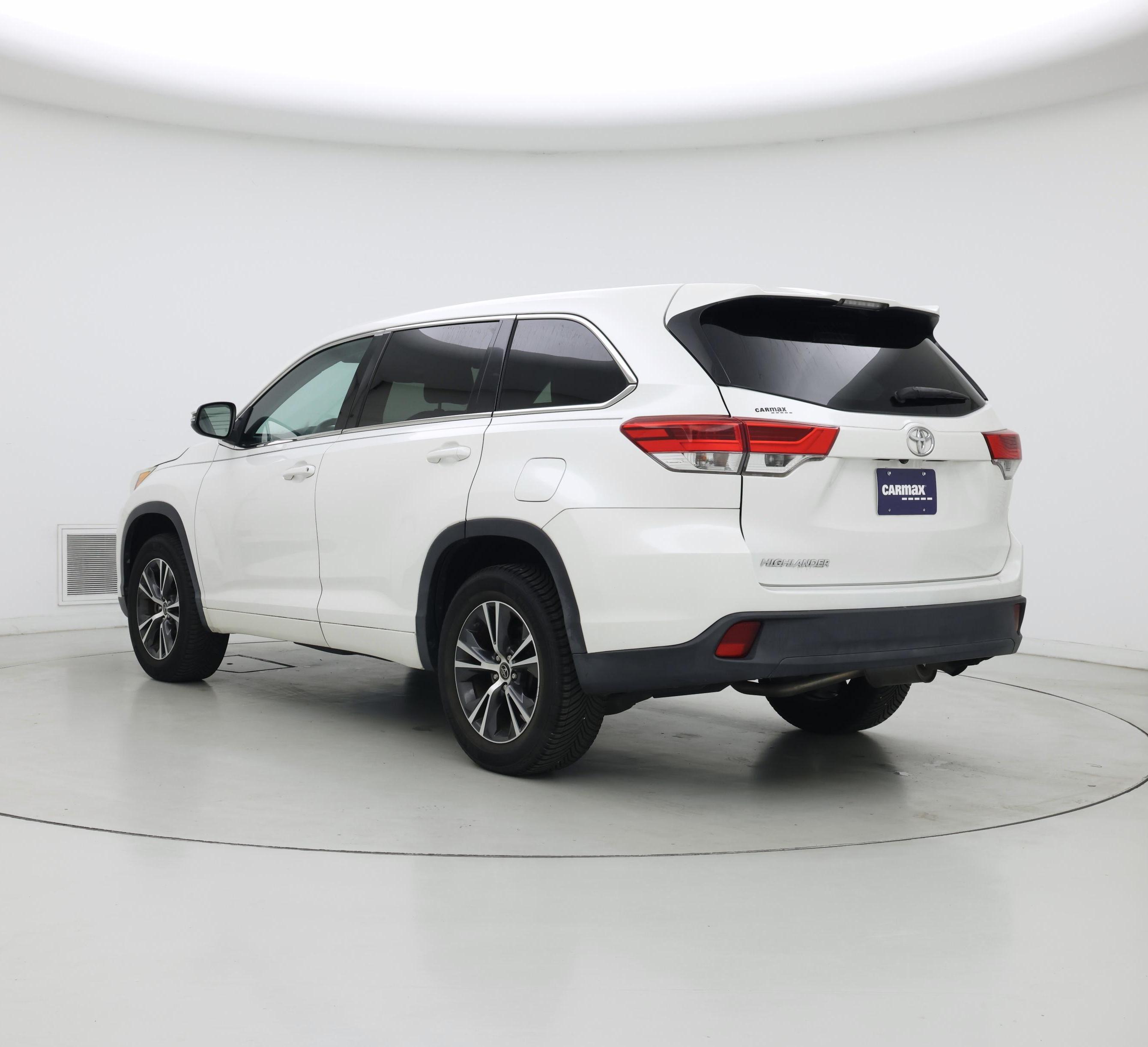Thumbnail: 2017 Toyota Highlander - 2