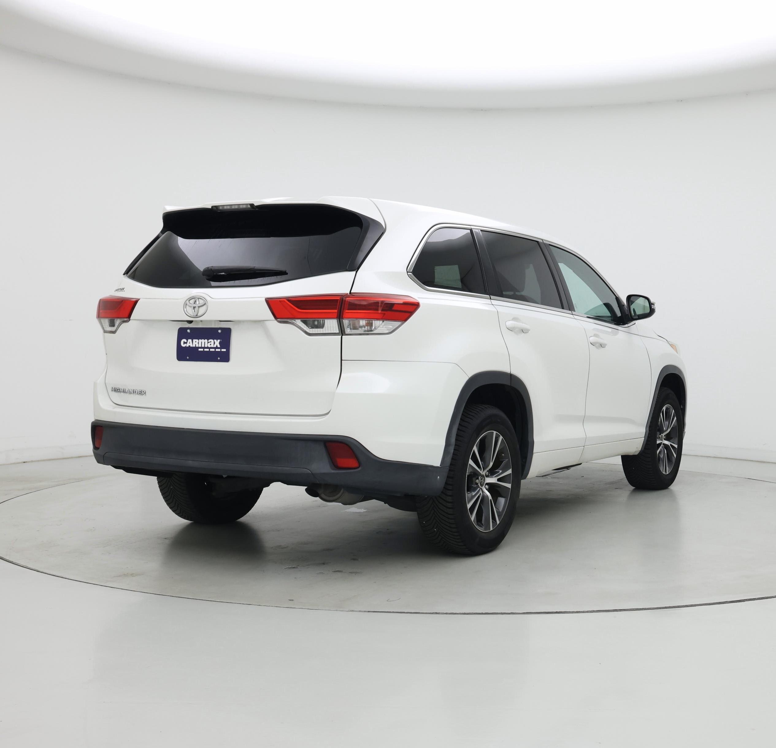 Thumbnail: 2017 Toyota Highlander - 8