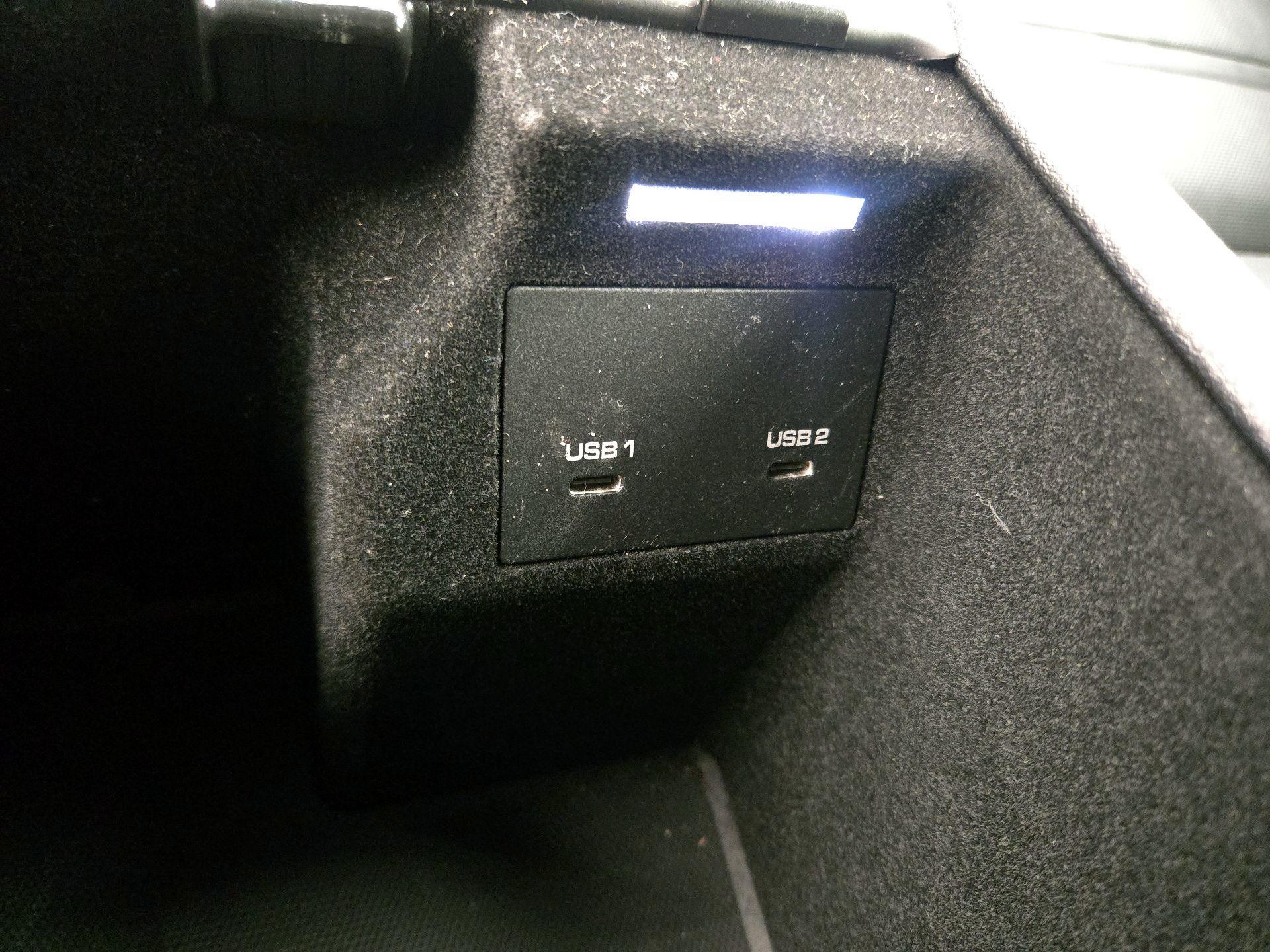 Thumbnail: 2022 Porsche Cayenne - 19