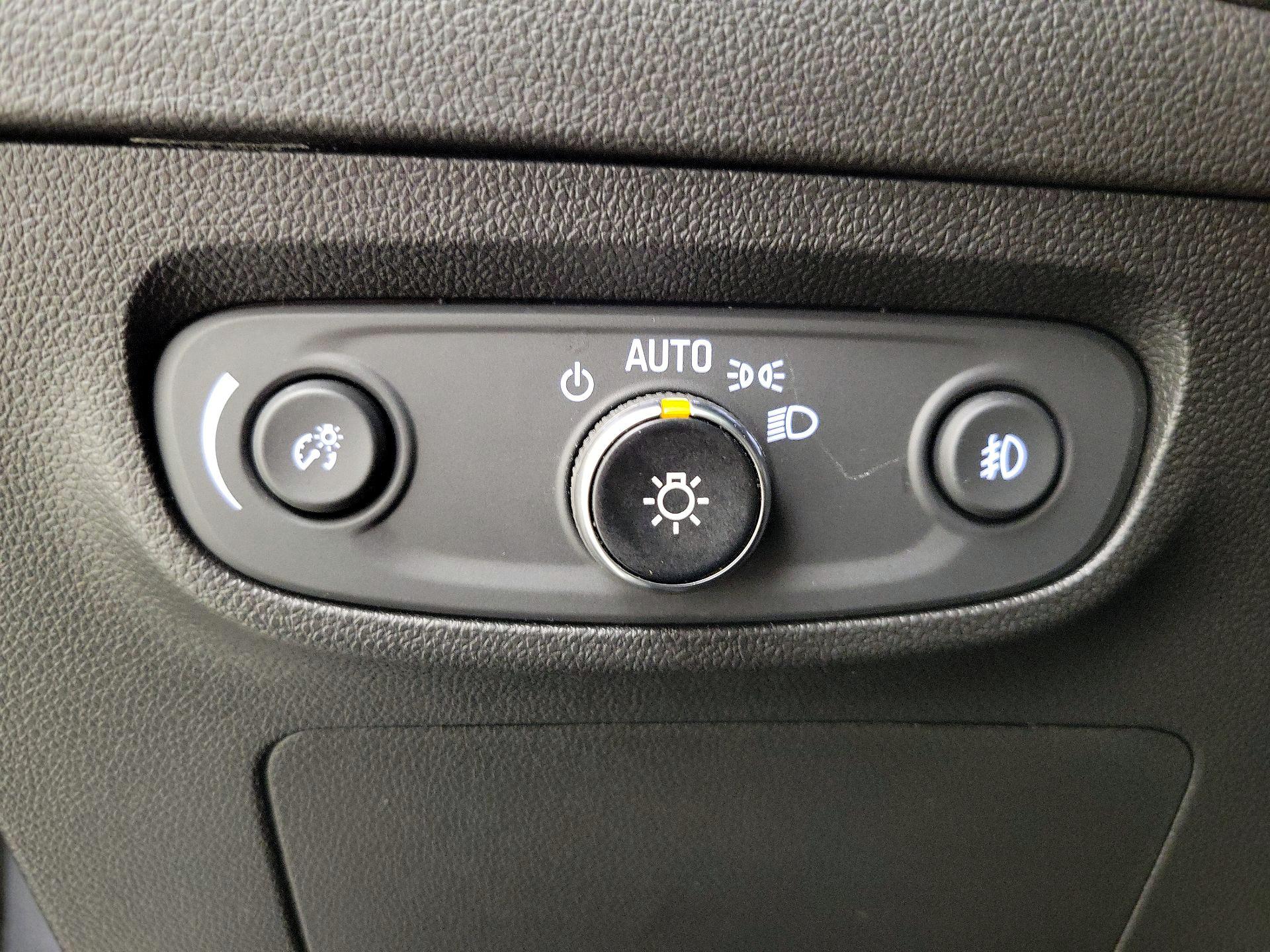 Thumbnail: 2020 Buick Encore GX - 13