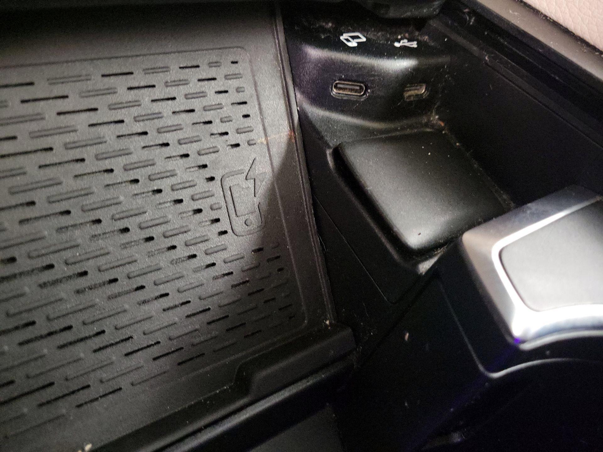 Thumbnail: 2020 Mercedes-Benz GLE - 19