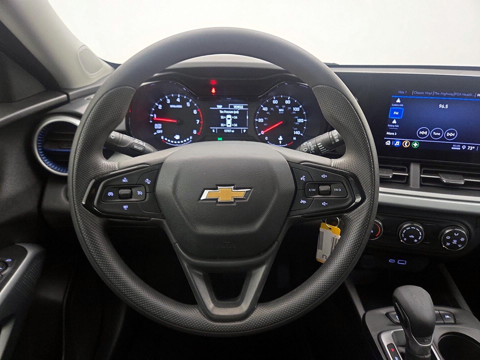 Thumbnail: 2024 Chevrolet Trax - 10