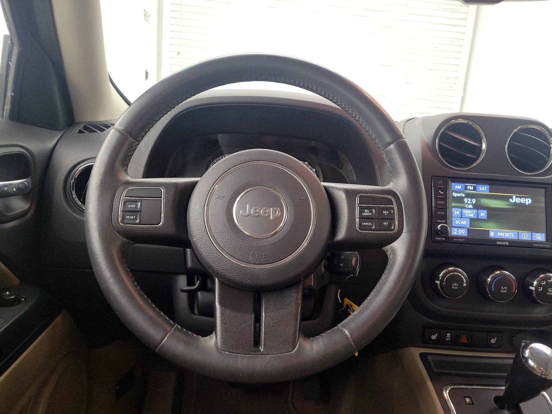 Thumbnail: 2016 Jeep Patriot - 10