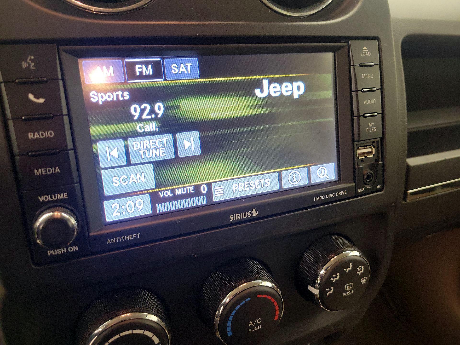 Thumbnail: 2016 Jeep Patriot - 13