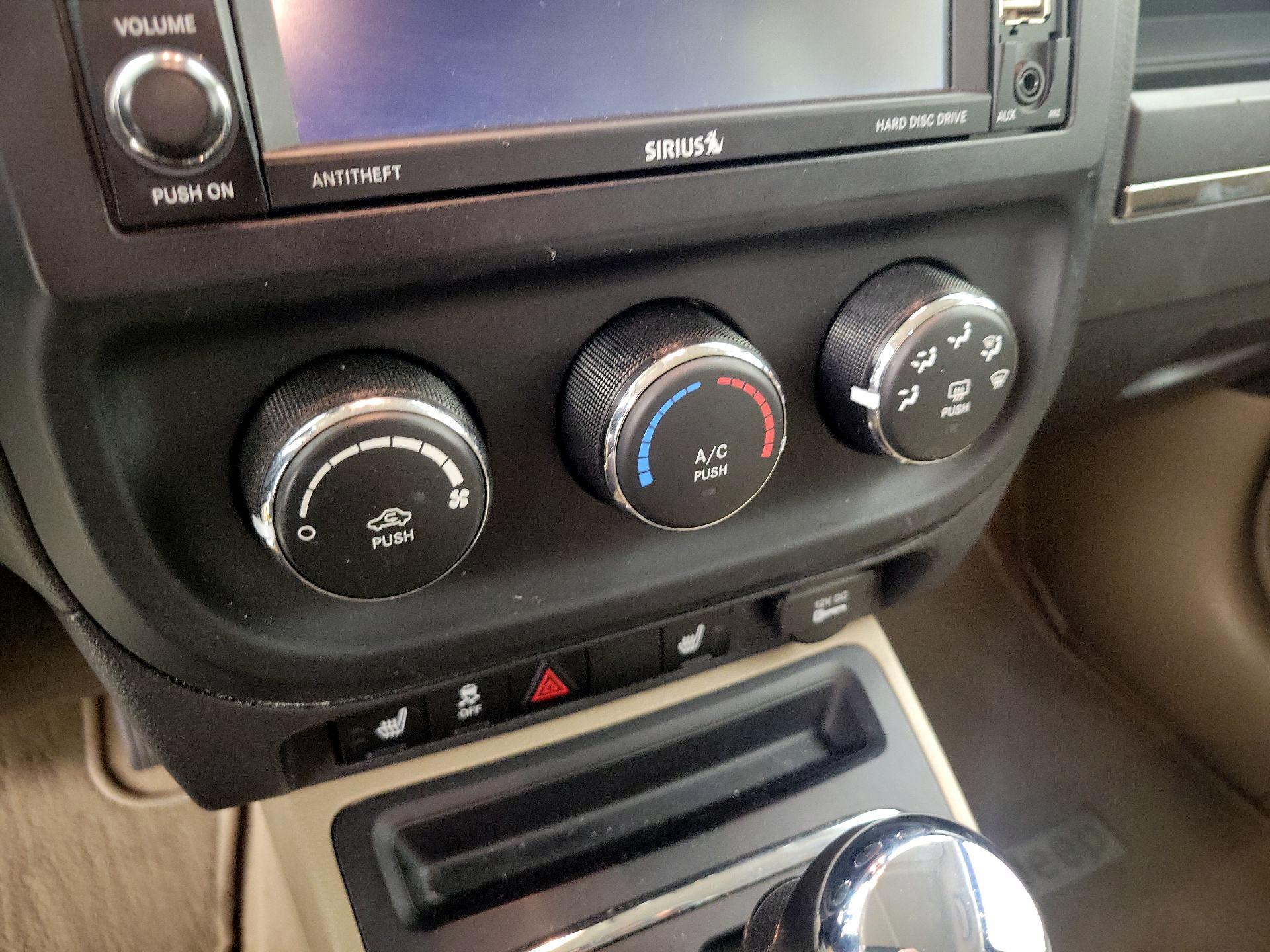 Thumbnail: 2016 Jeep Patriot - 14