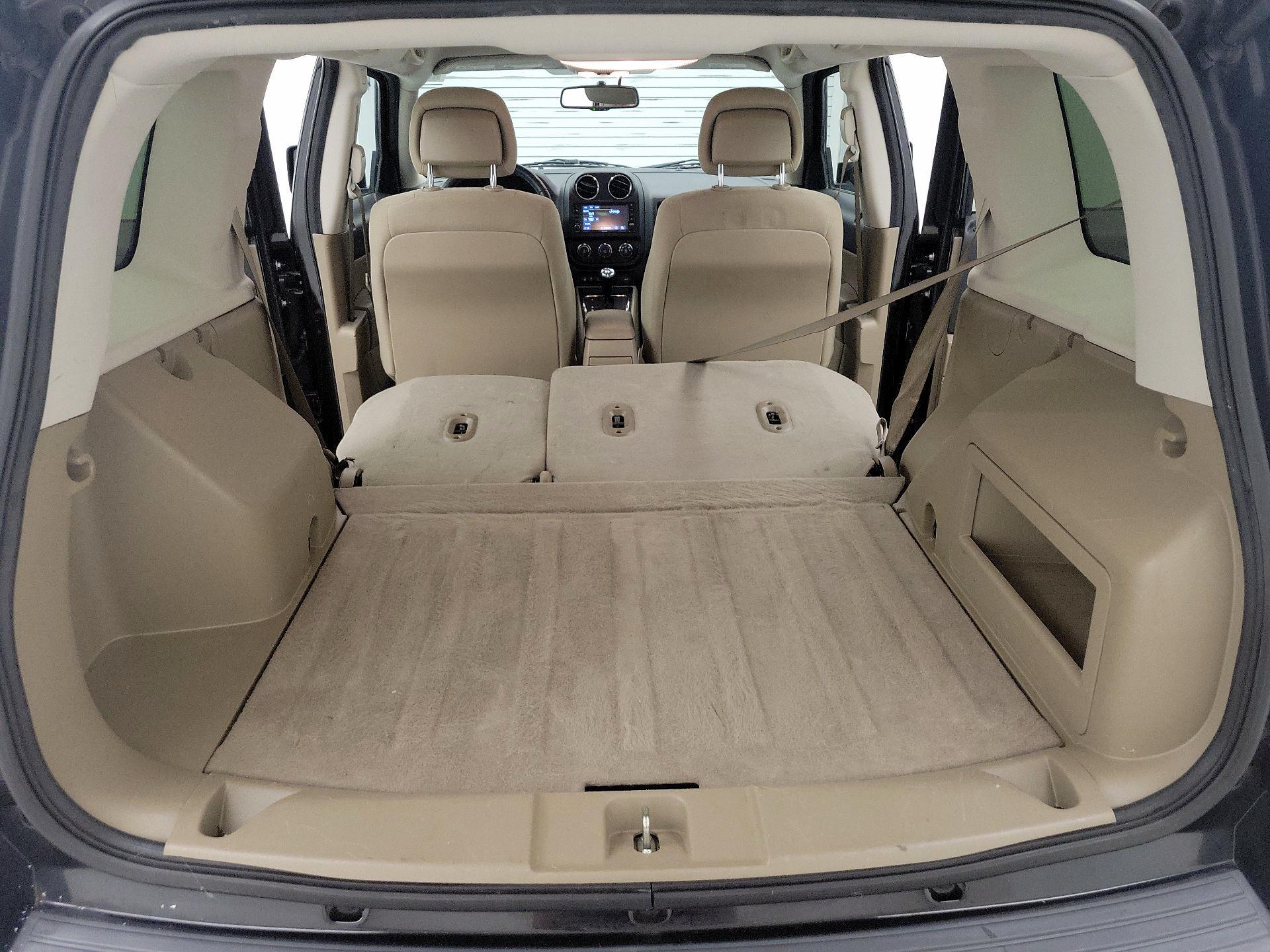 Thumbnail: 2016 Jeep Patriot - 18