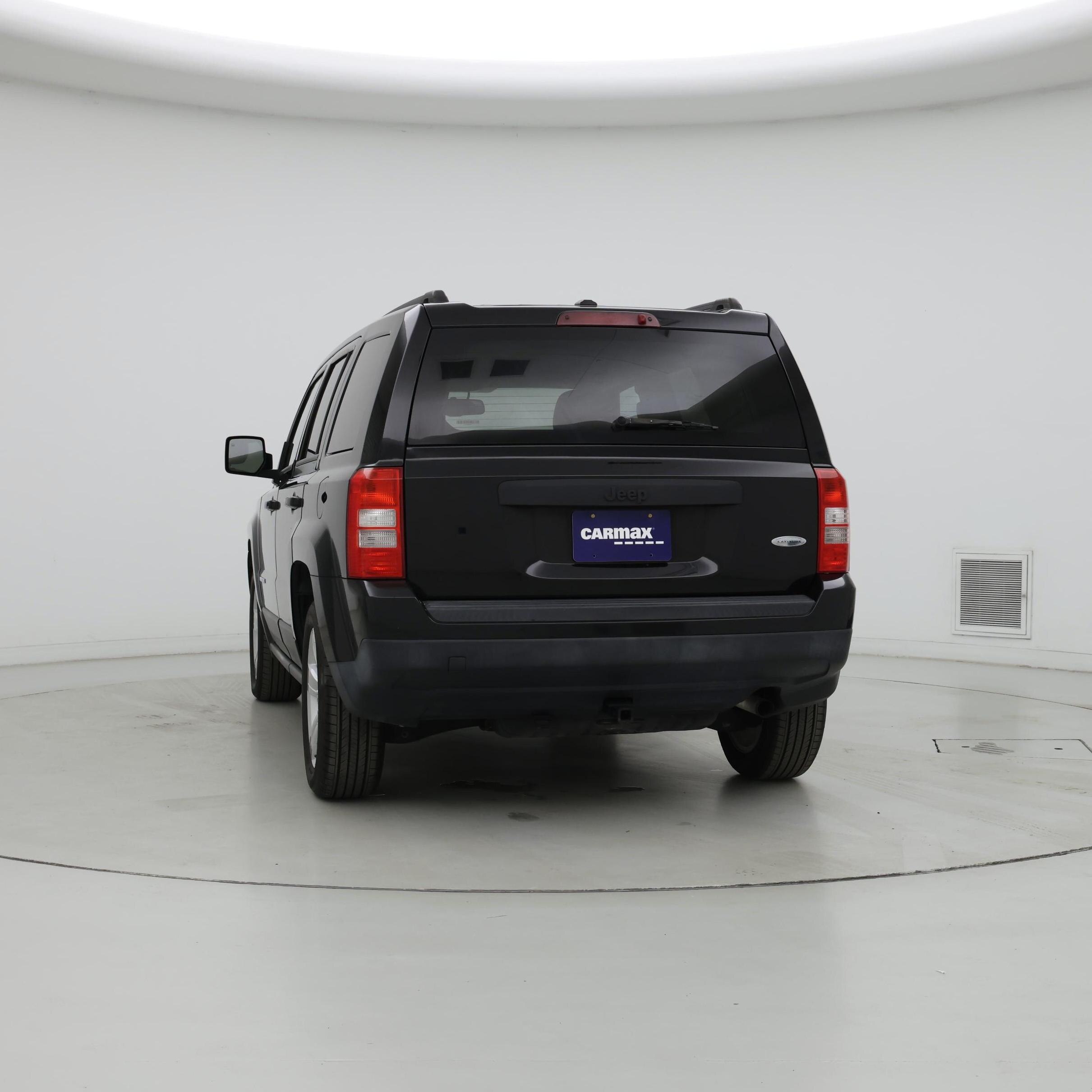 Thumbnail: 2016 Jeep Patriot - 6