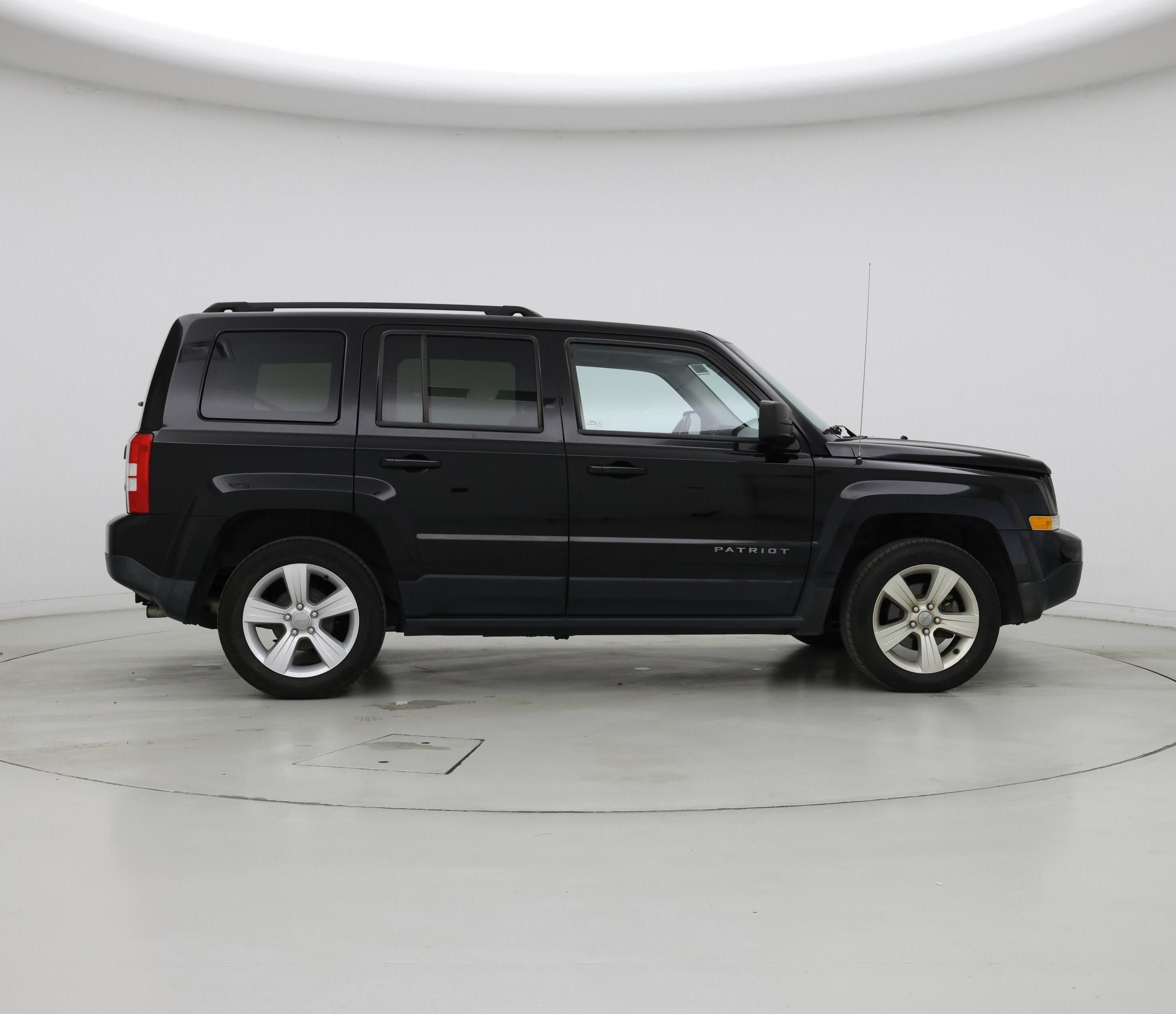 Thumbnail: 2016 Jeep Patriot - 7