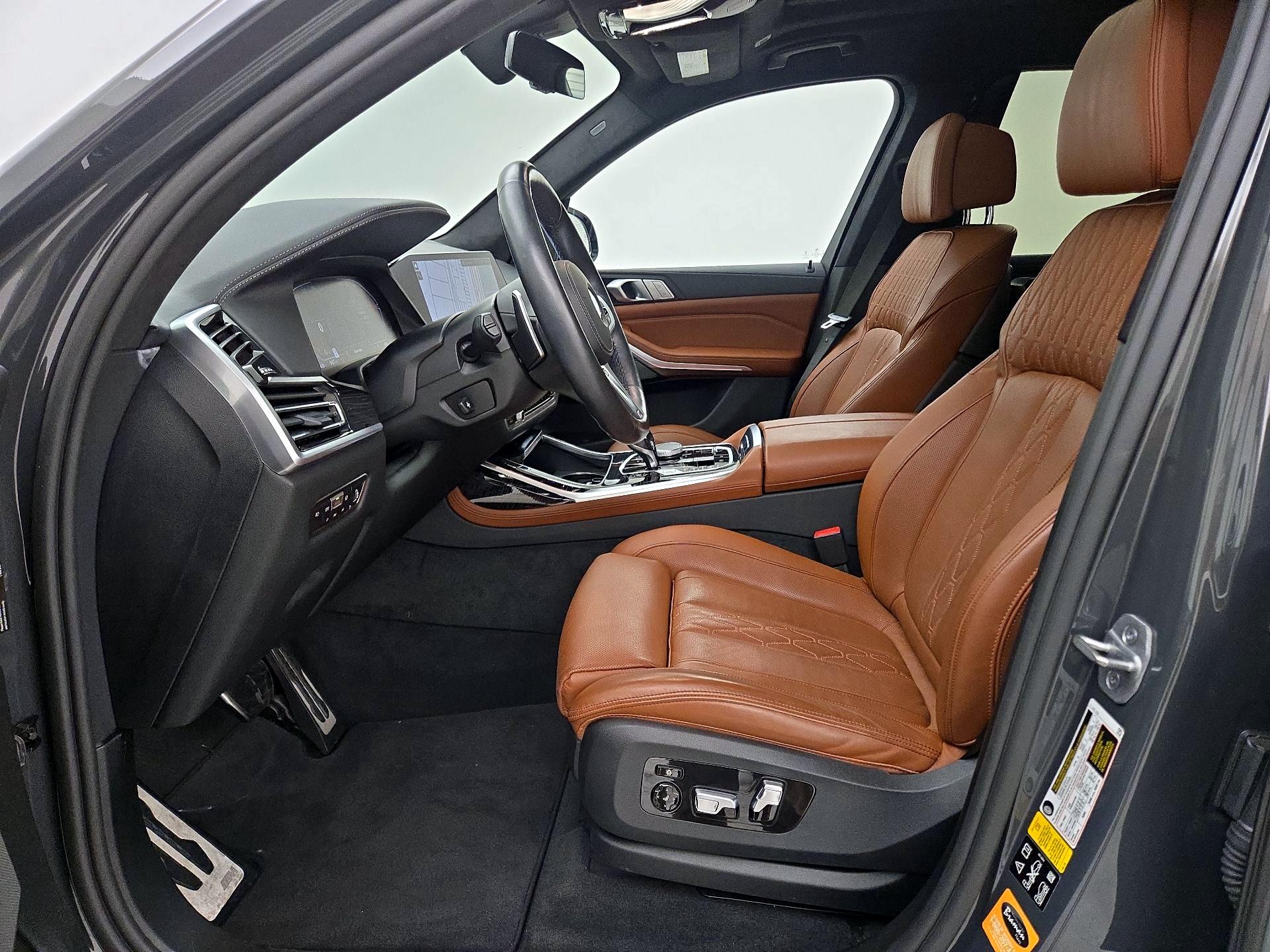 Thumbnail: 2021 BMW X7 - 11