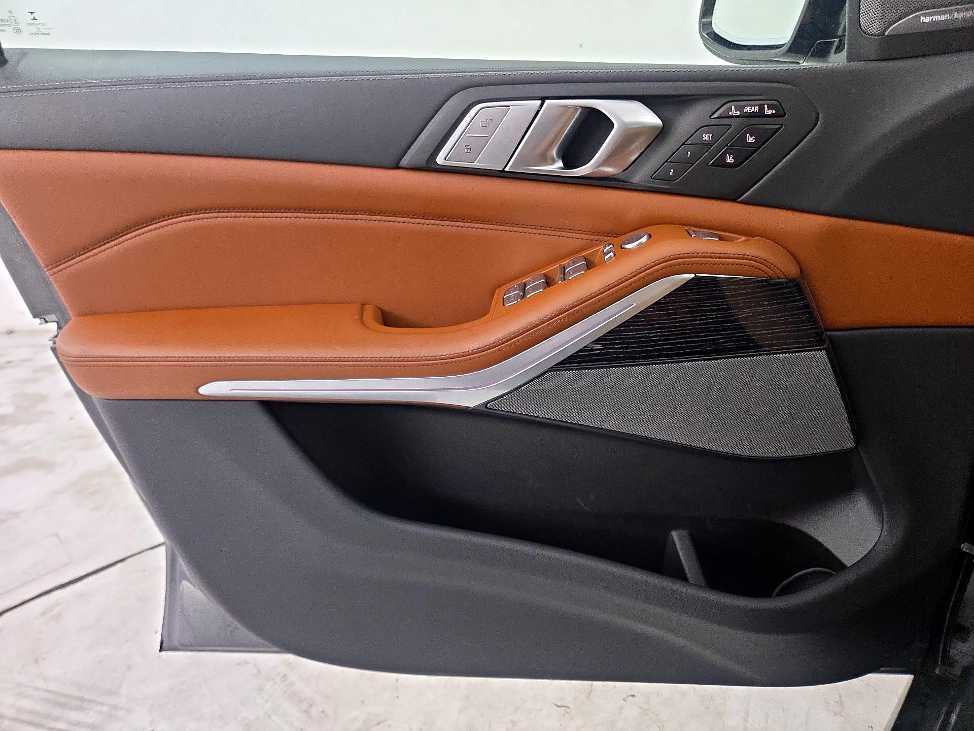 Thumbnail: 2021 BMW X7 - 12