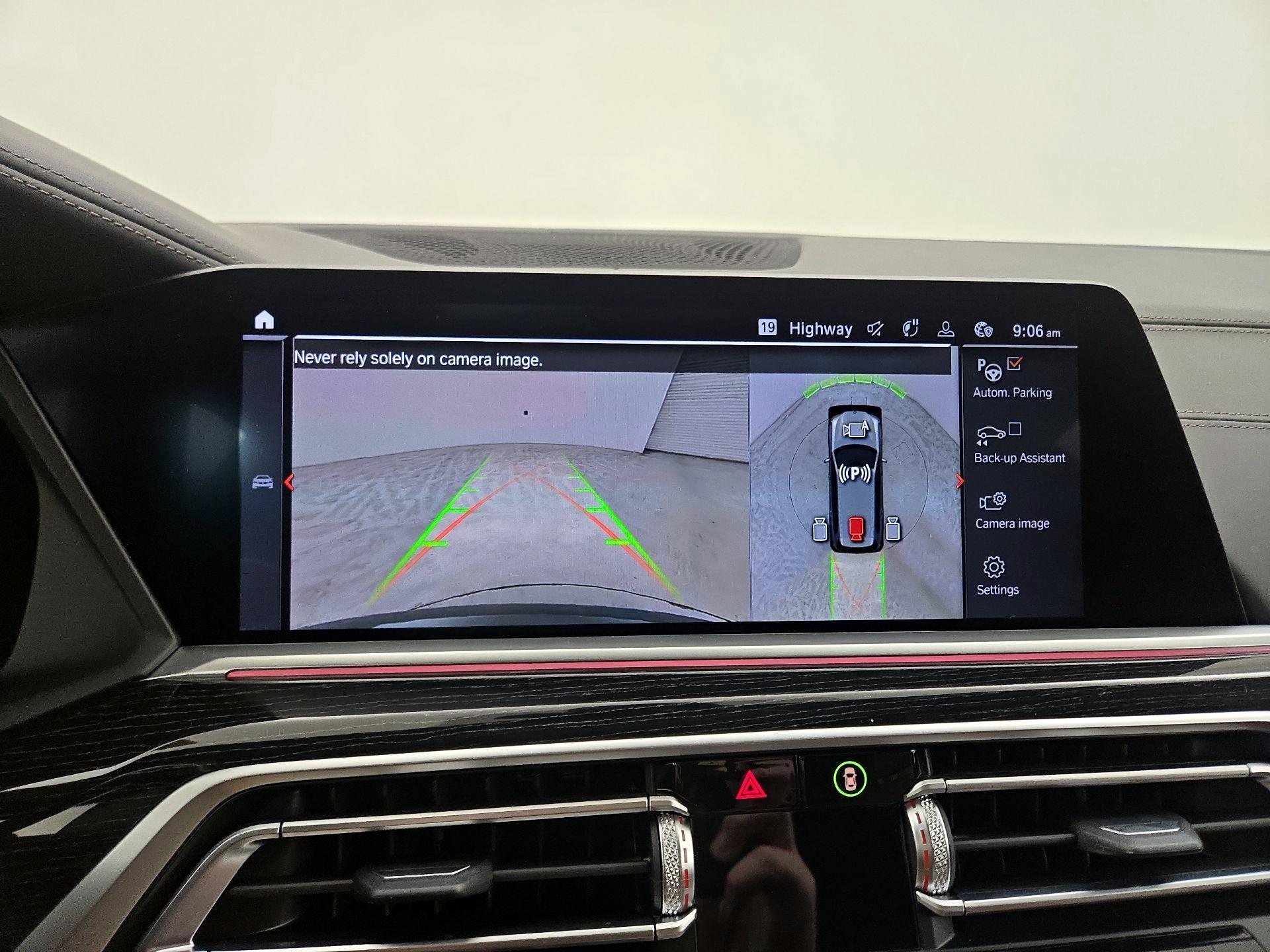 Thumbnail: 2021 BMW X7 - 15