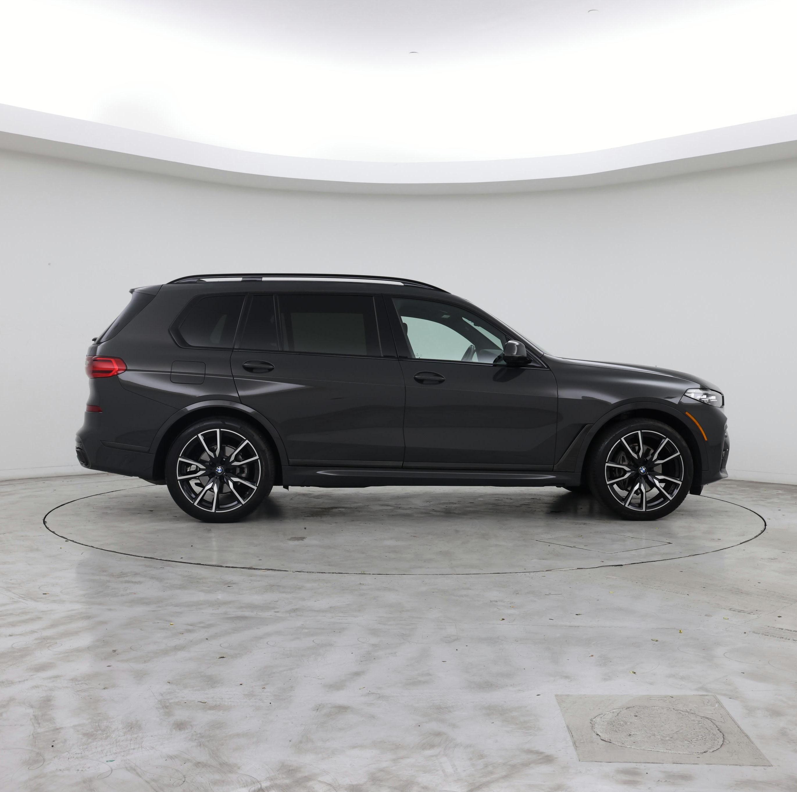Thumbnail: 2021 BMW X7 - 7