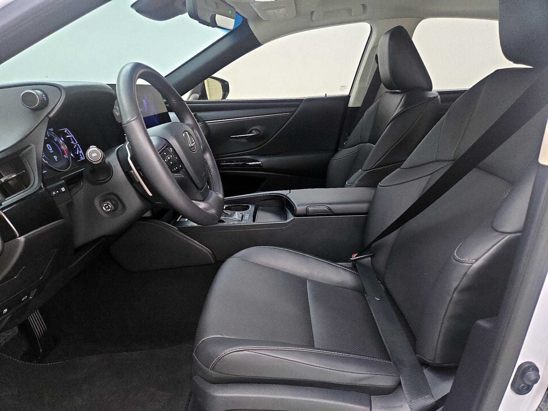 Thumbnail: 2024 Lexus ES - 11