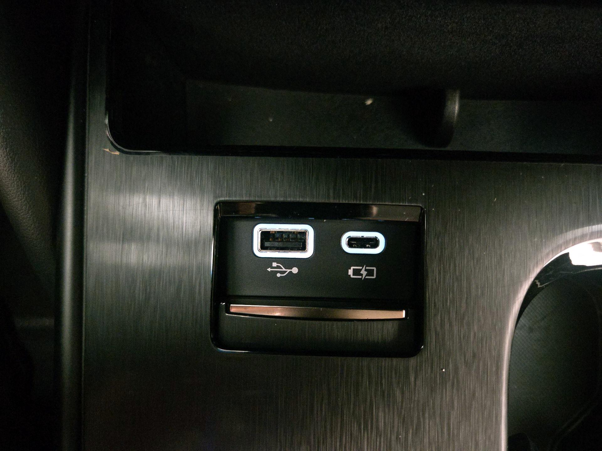 Thumbnail: 2024 Lexus ES - 18