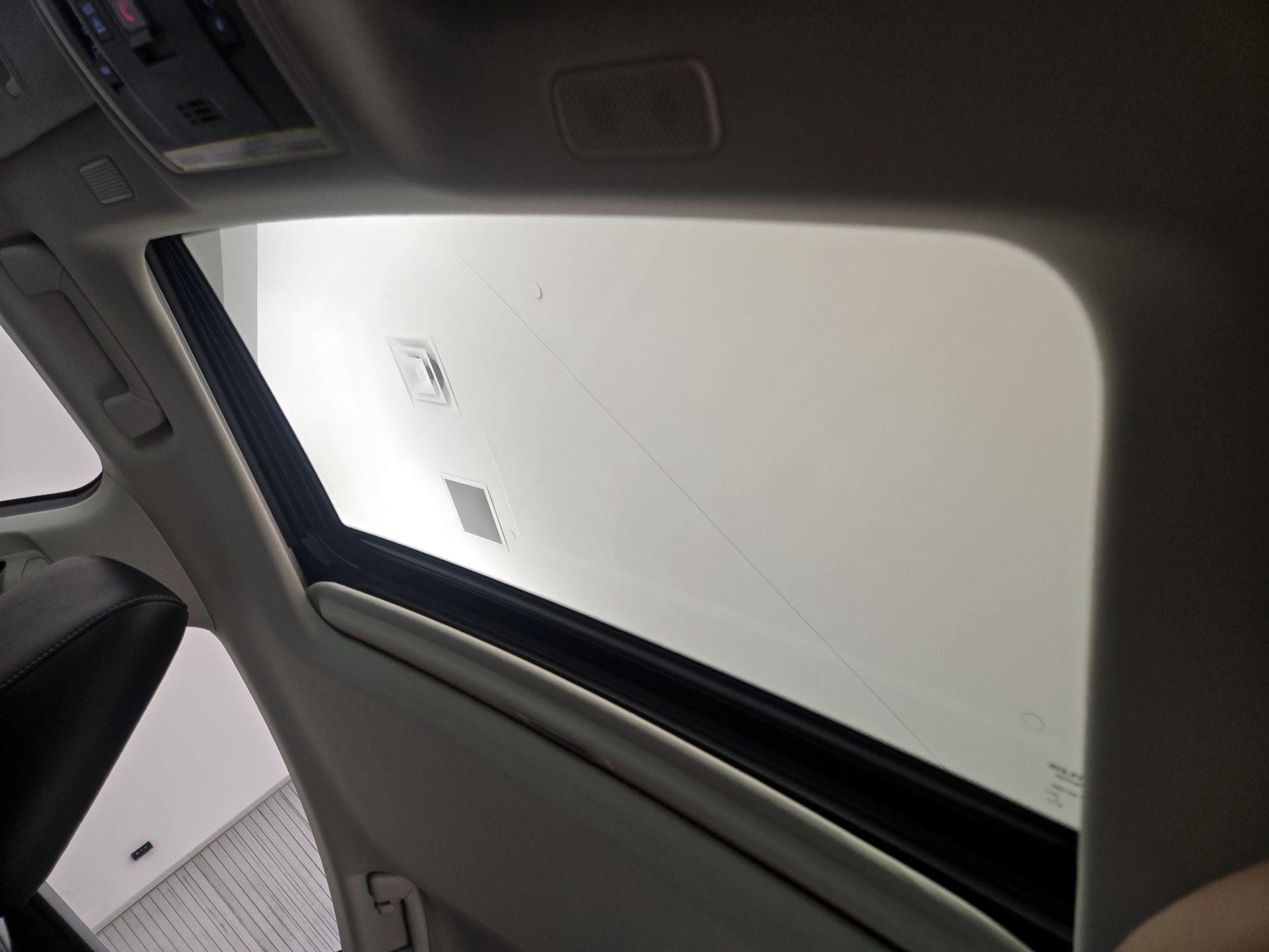 Thumbnail: 2024 Lexus ES - 19