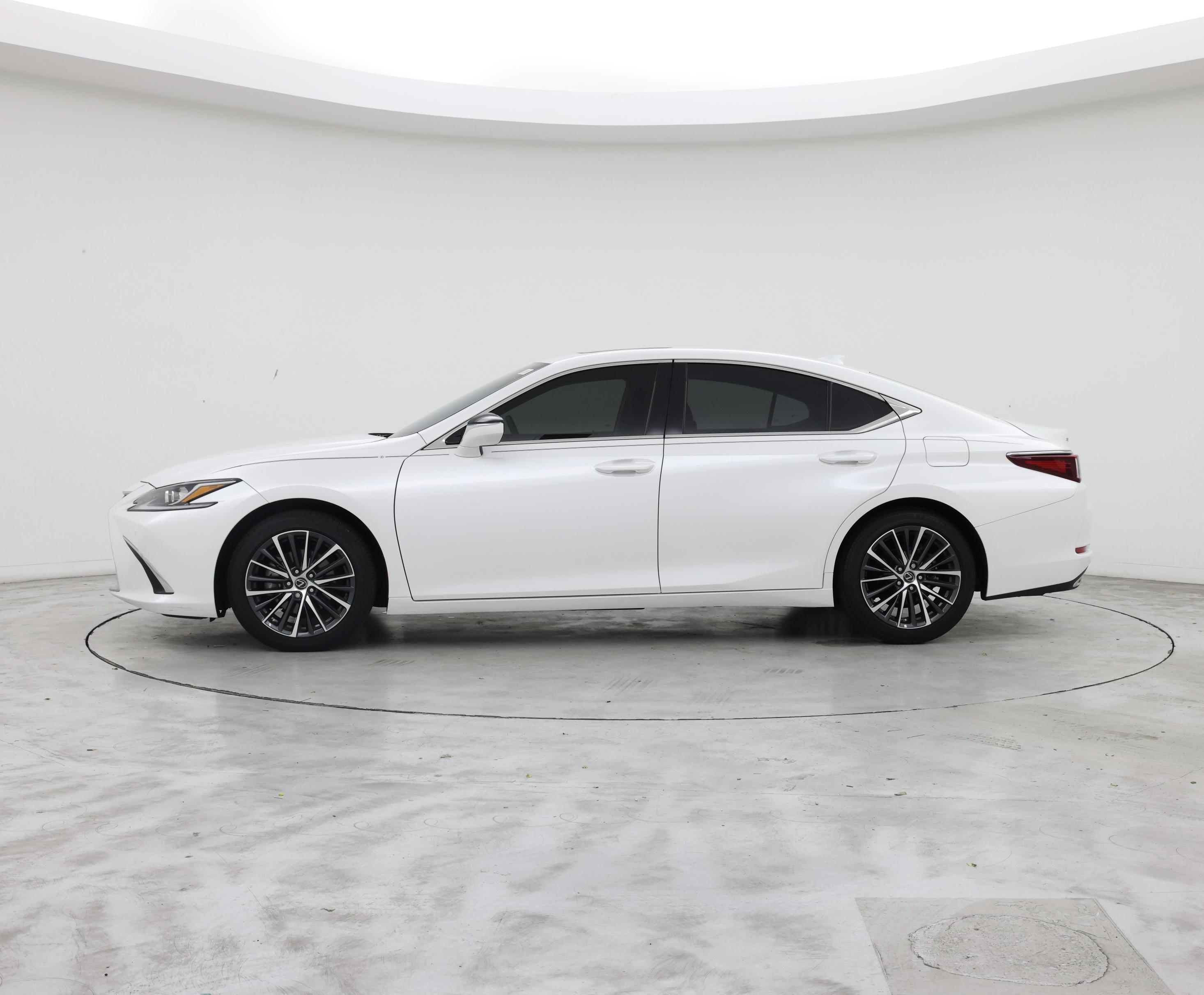 Thumbnail: 2024 Lexus ES - 3