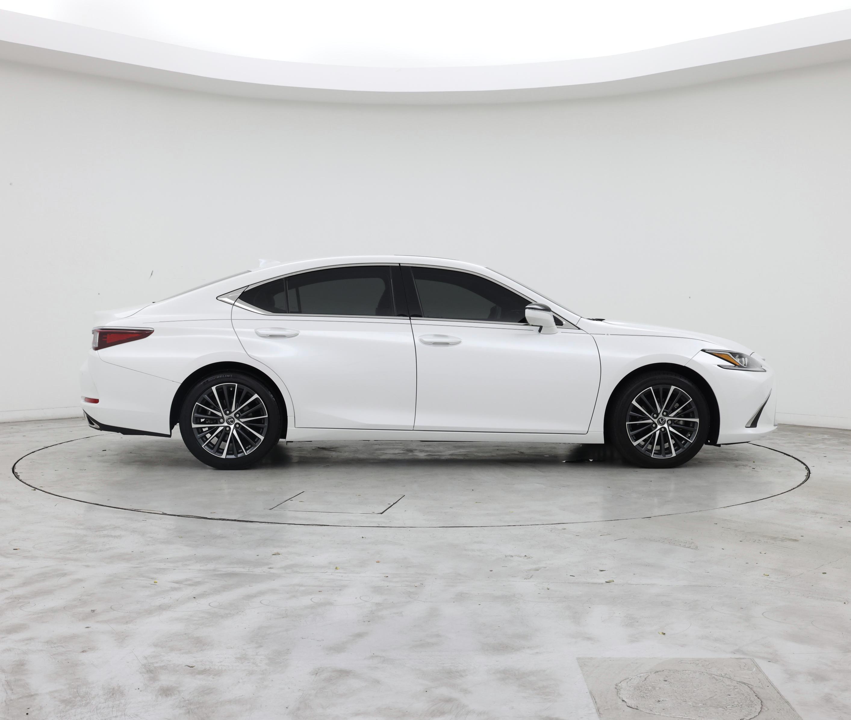 Thumbnail: 2024 Lexus ES - 7