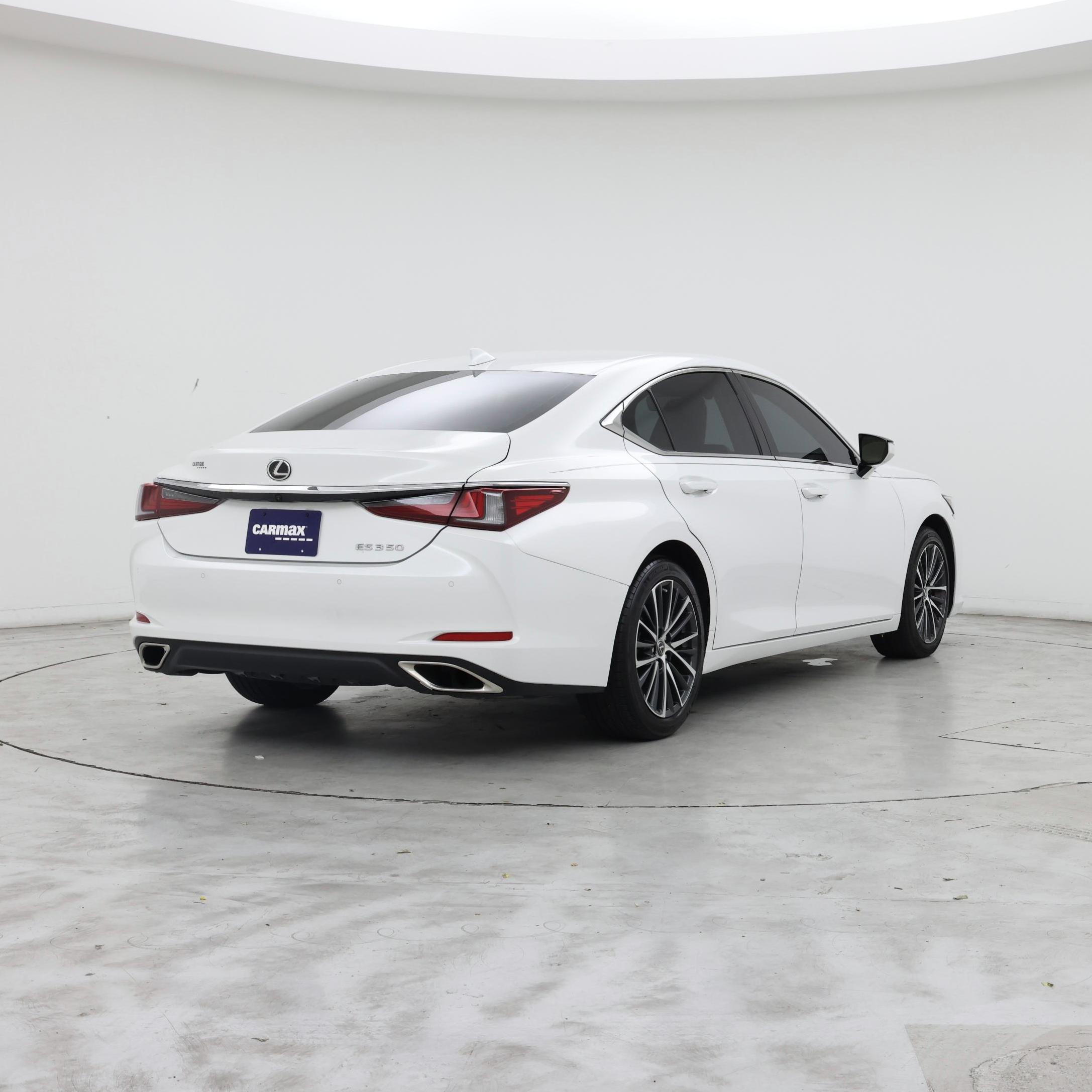 Thumbnail: 2024 Lexus ES - 8