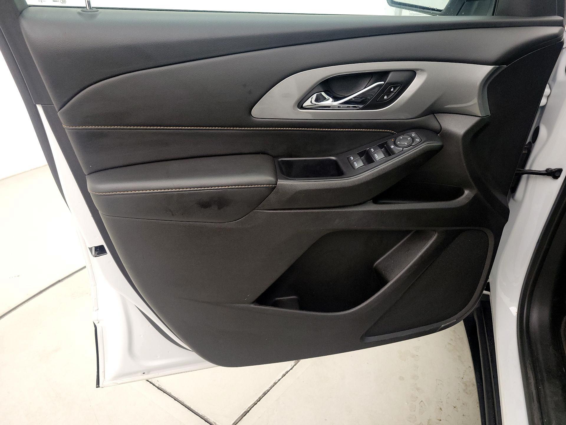 Thumbnail: 2021 Chevrolet Traverse - 12