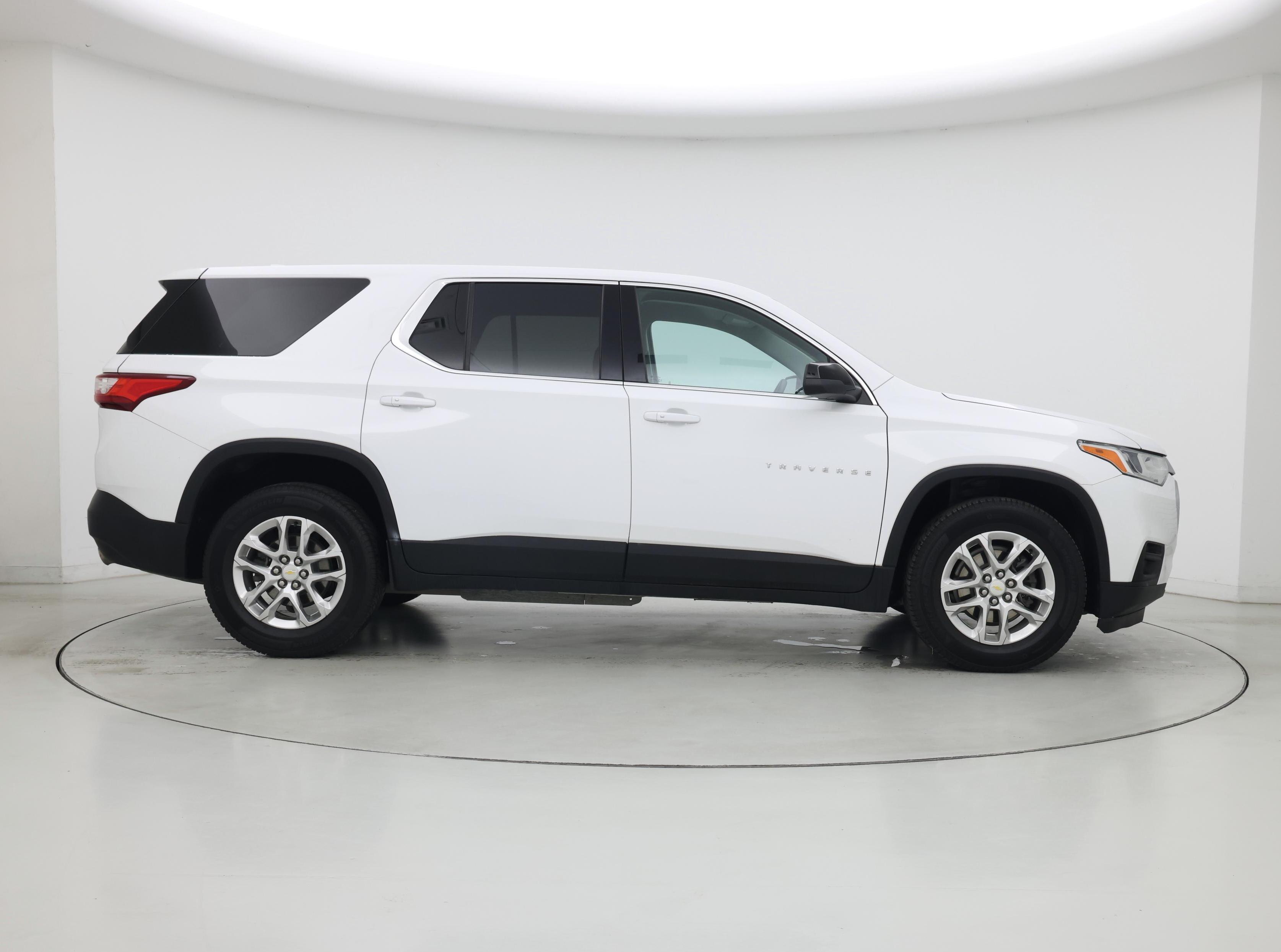 Thumbnail: 2021 Chevrolet Traverse - 7