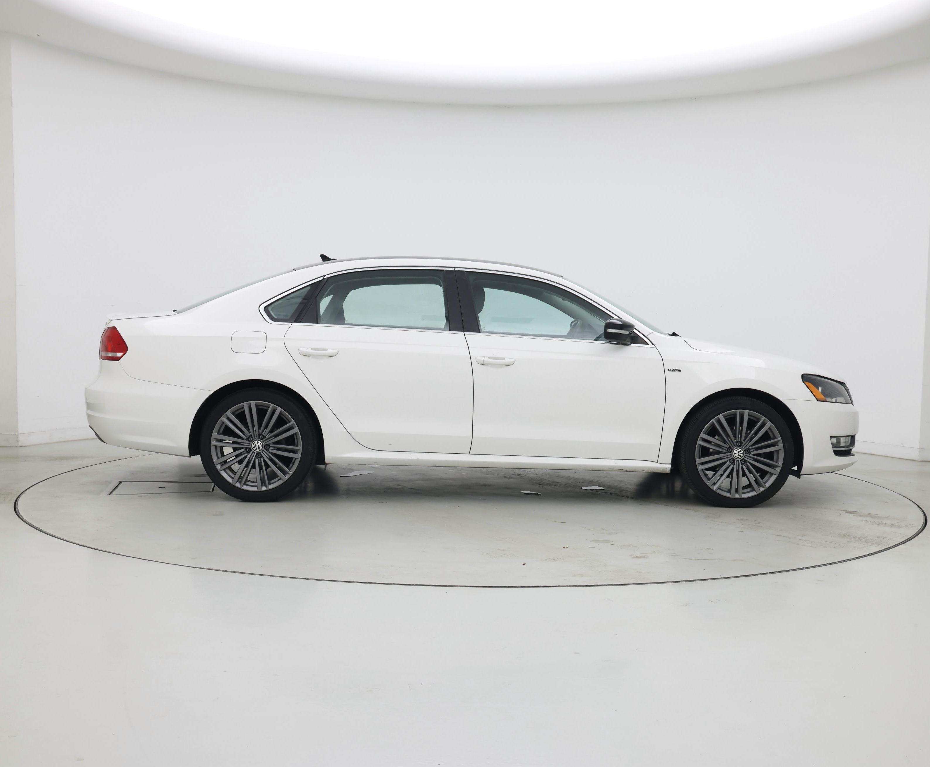 Thumbnail: 2015 Volkswagen Passat - 7