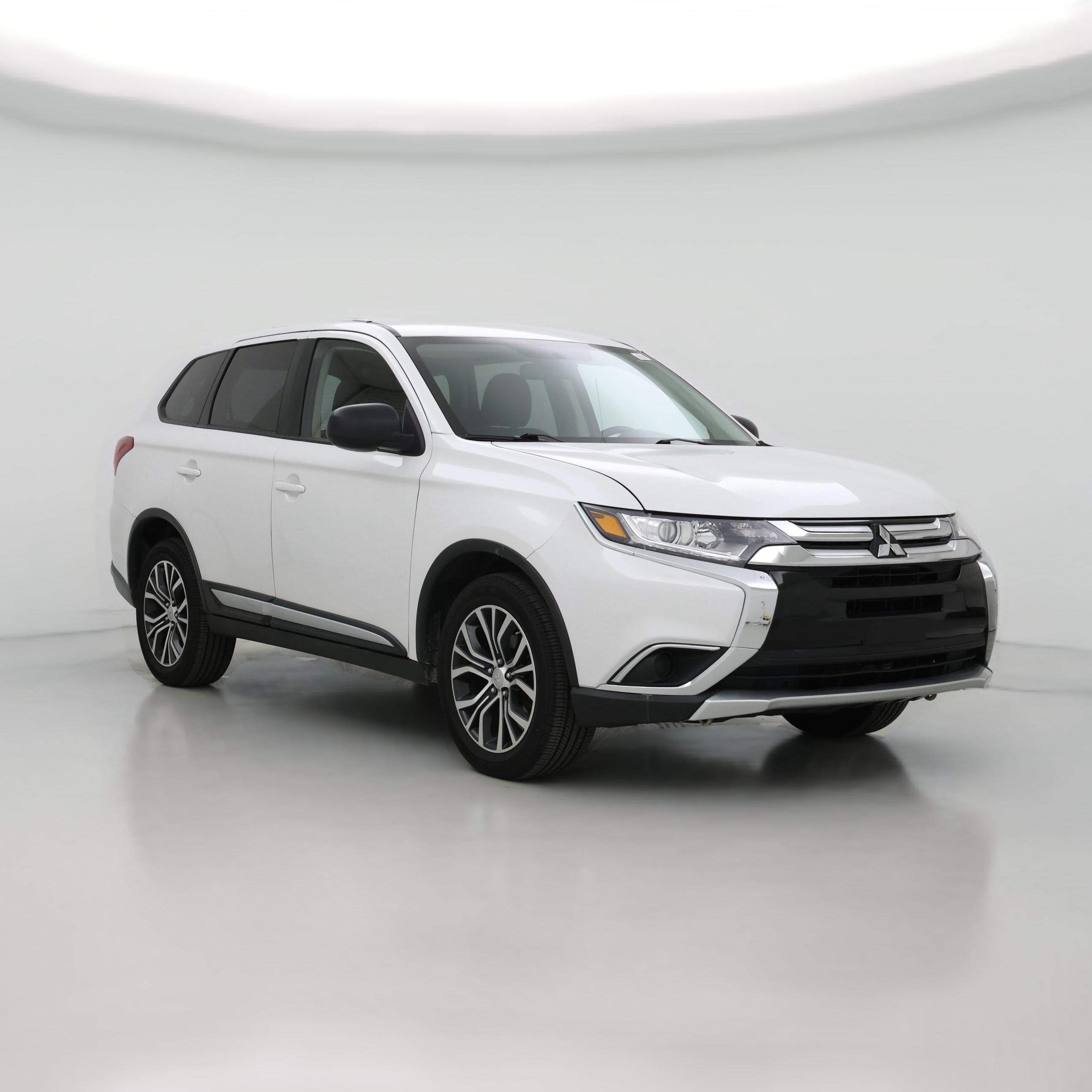Thumbnail: 2017 Mitsubishi Outlander - 1