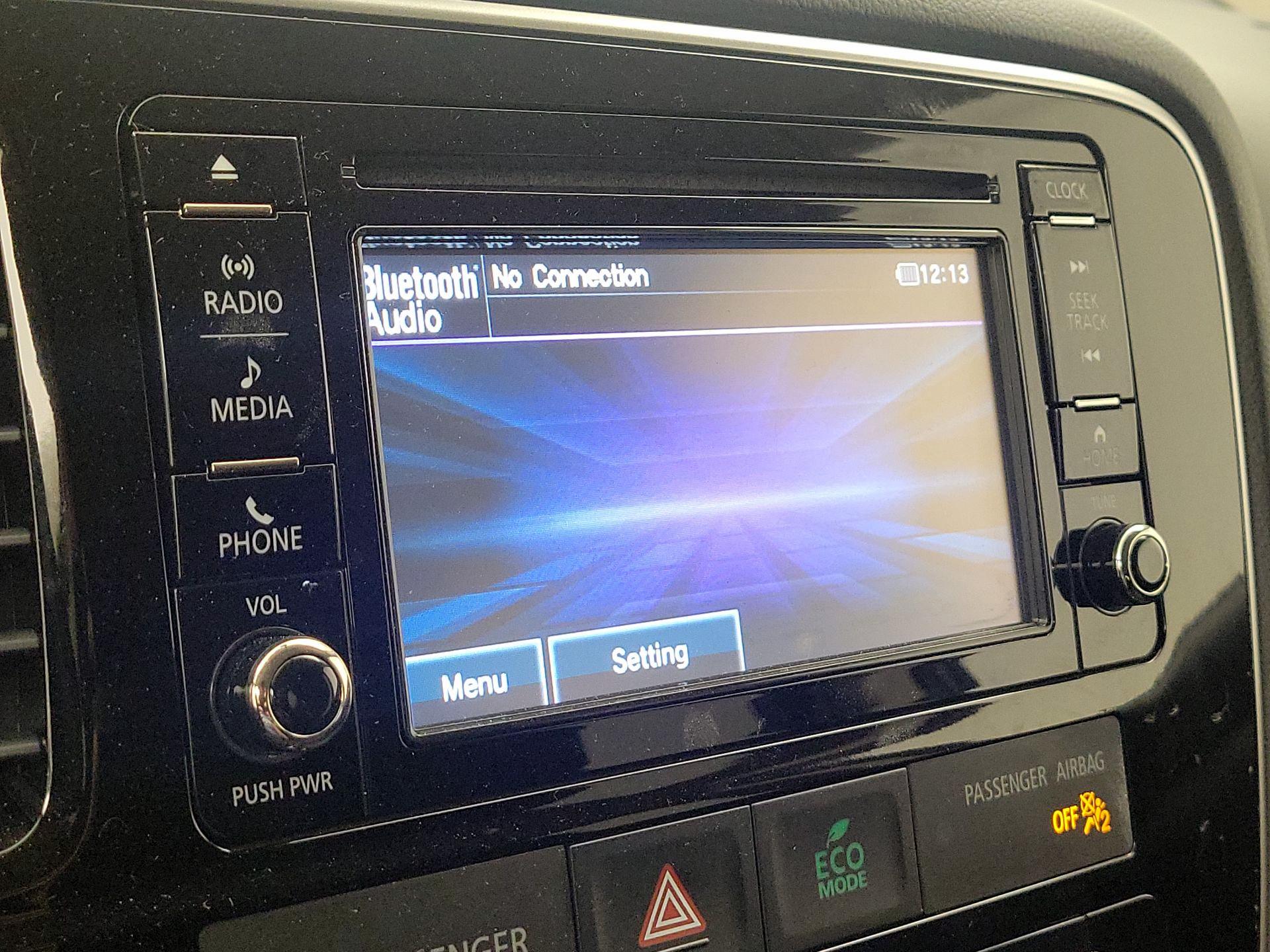 Thumbnail: 2017 Mitsubishi Outlander - 15