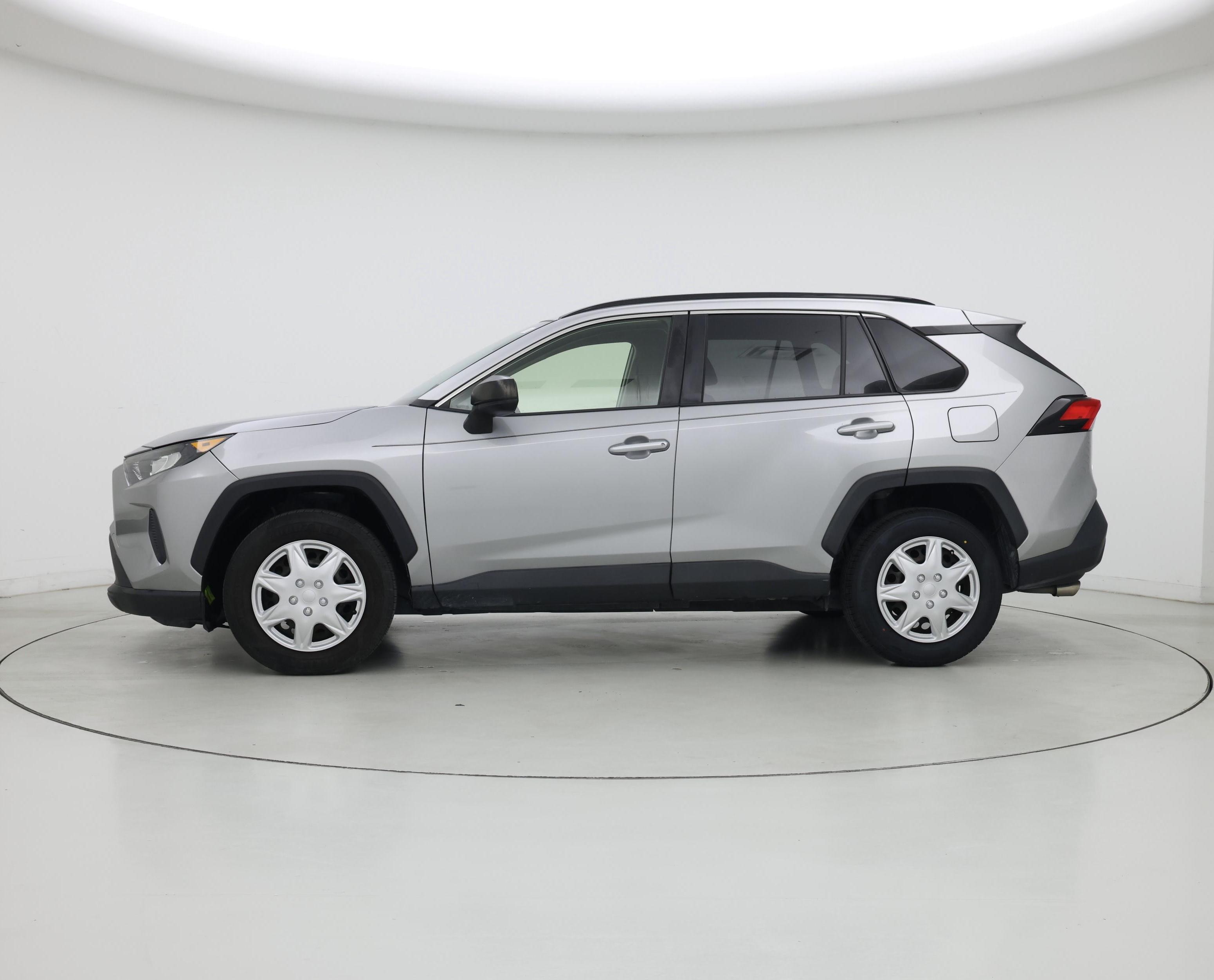 Thumbnail: 2019 Toyota RAV4 - 3