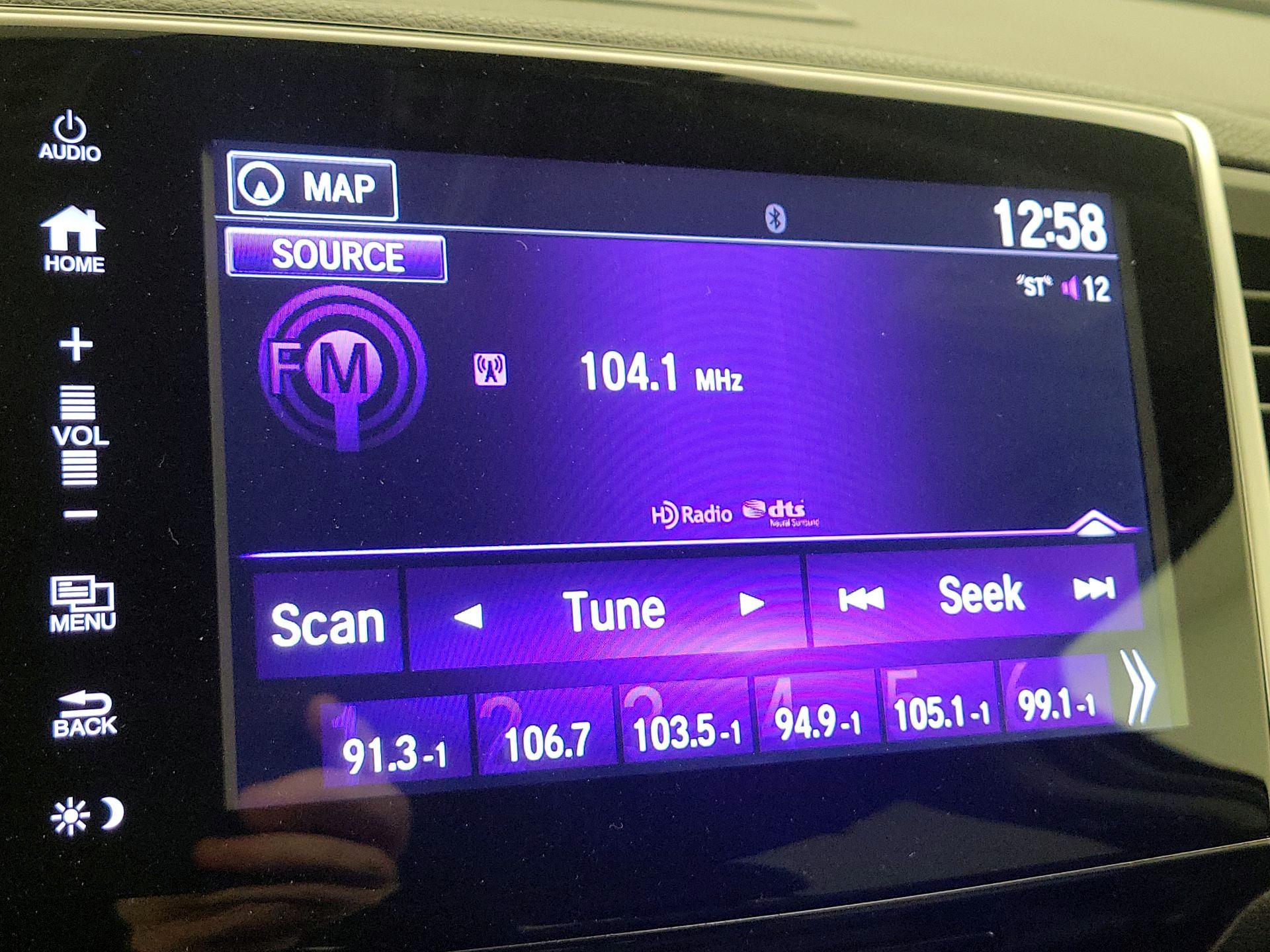 Thumbnail: 2017 Honda Pilot - 16