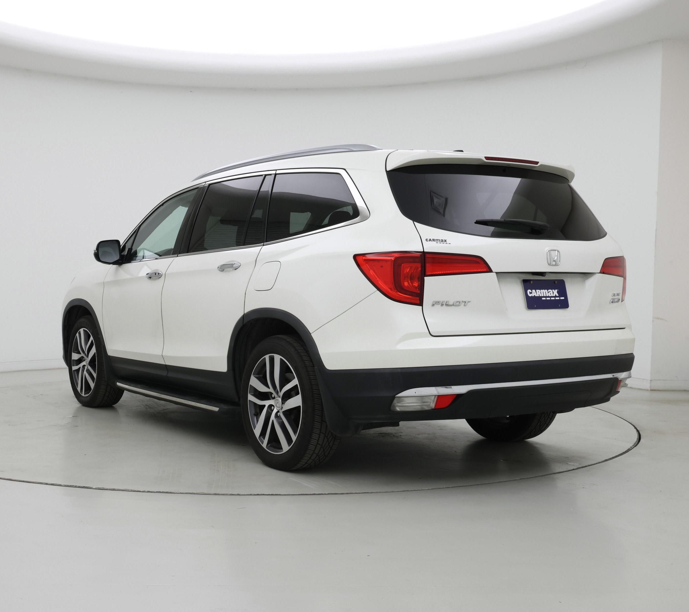 Thumbnail: 2017 Honda Pilot - 2