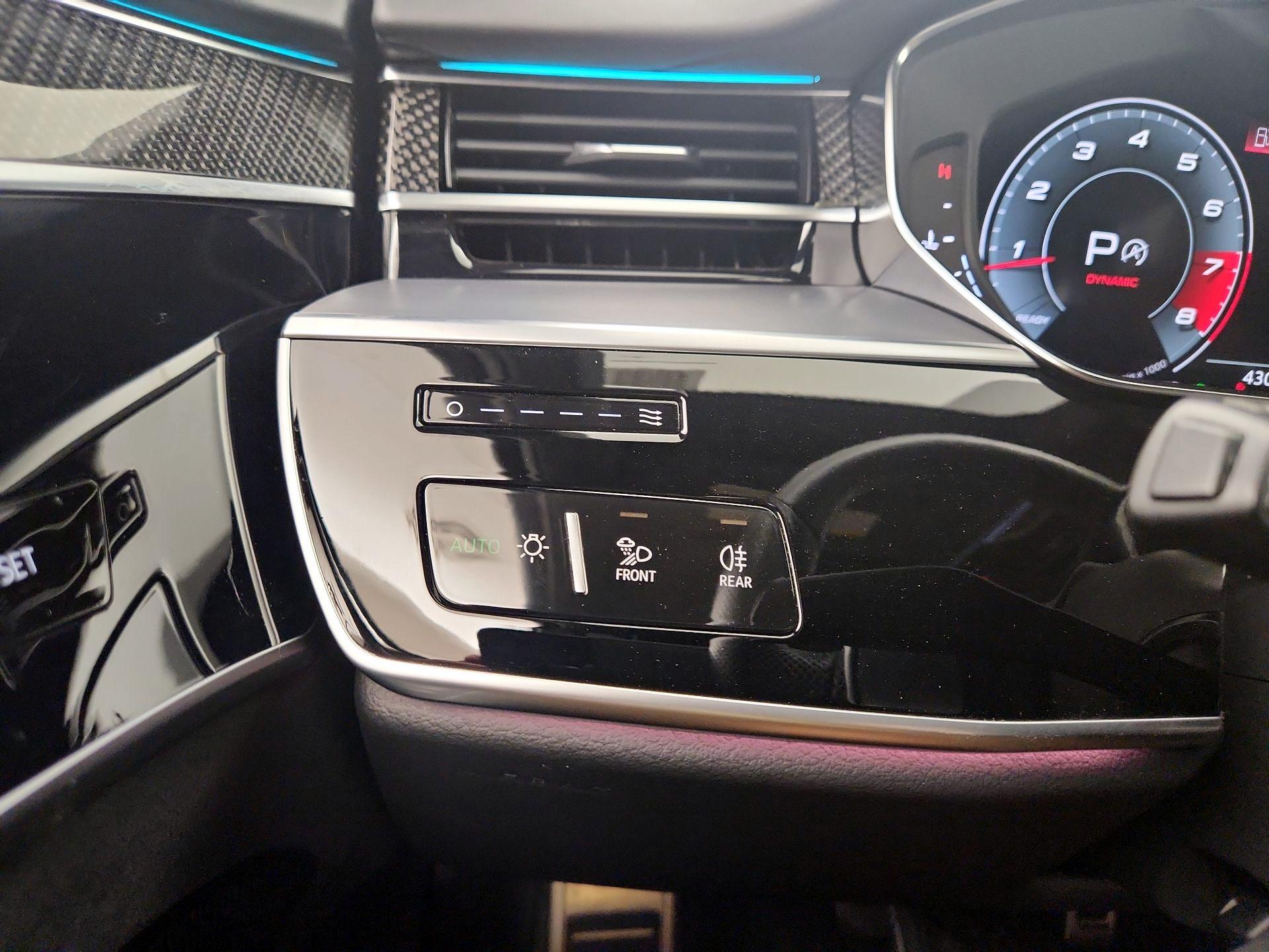 Thumbnail: 2023 Audi S8 - 13