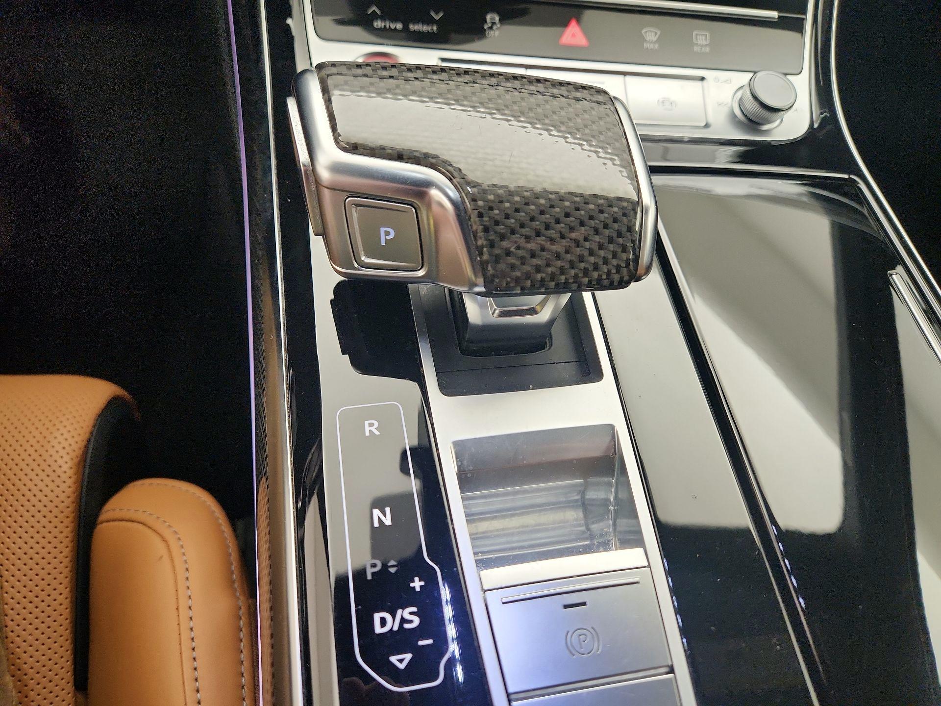 Thumbnail: 2023 Audi S8 - 18