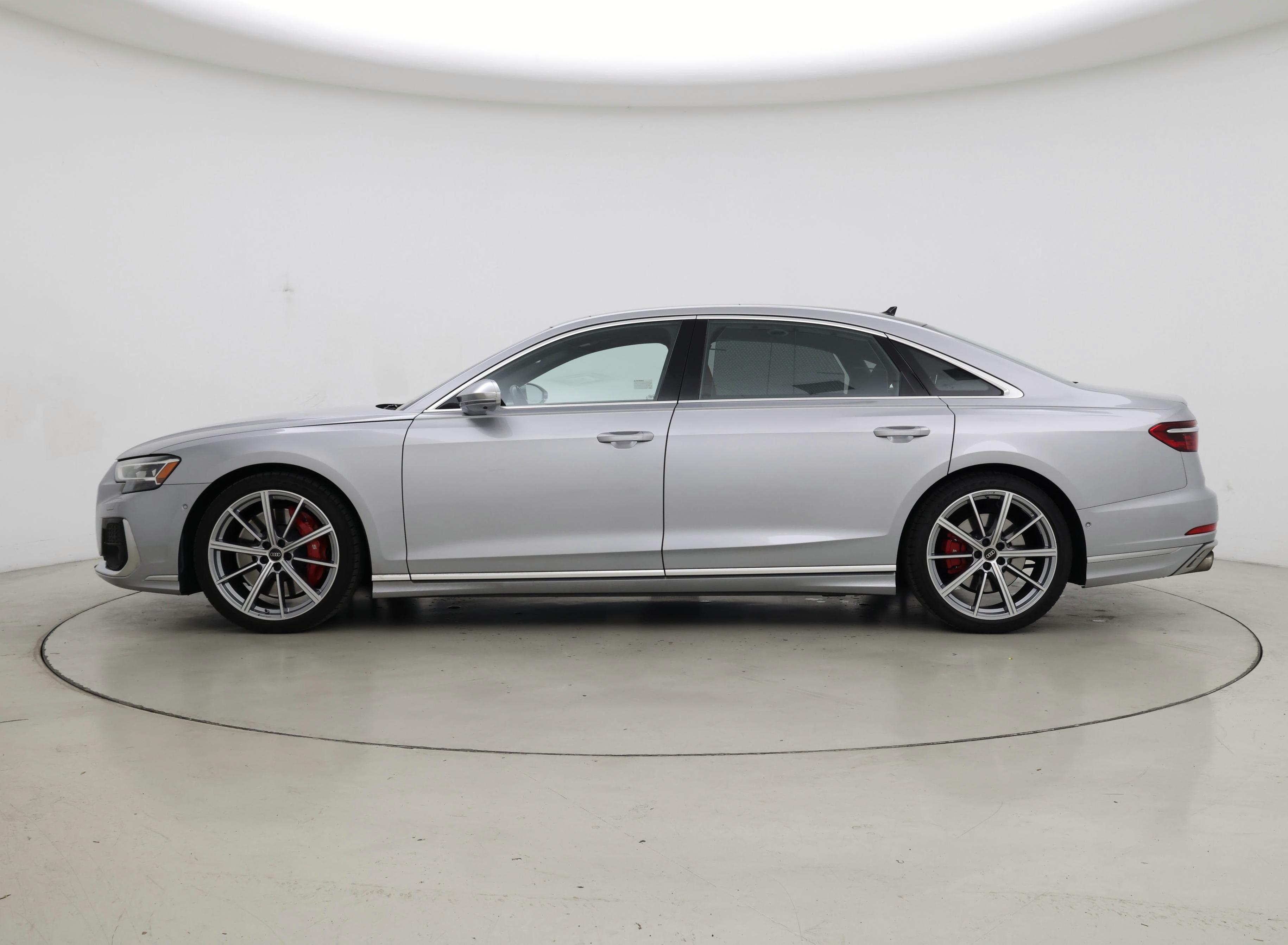 Thumbnail: 2023 Audi S8 - 3