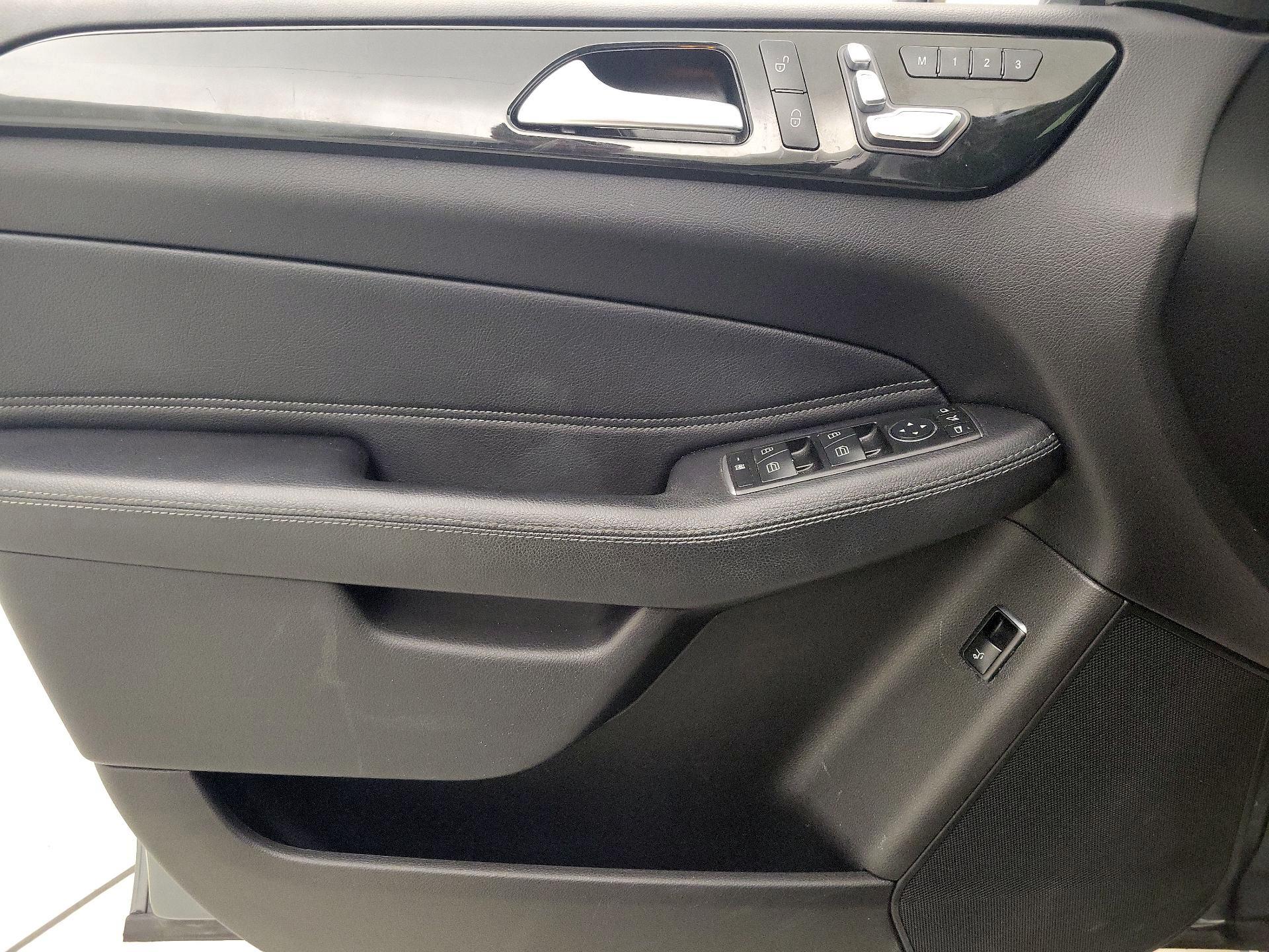 Thumbnail: 2019 Mercedes-Benz GLE - 12