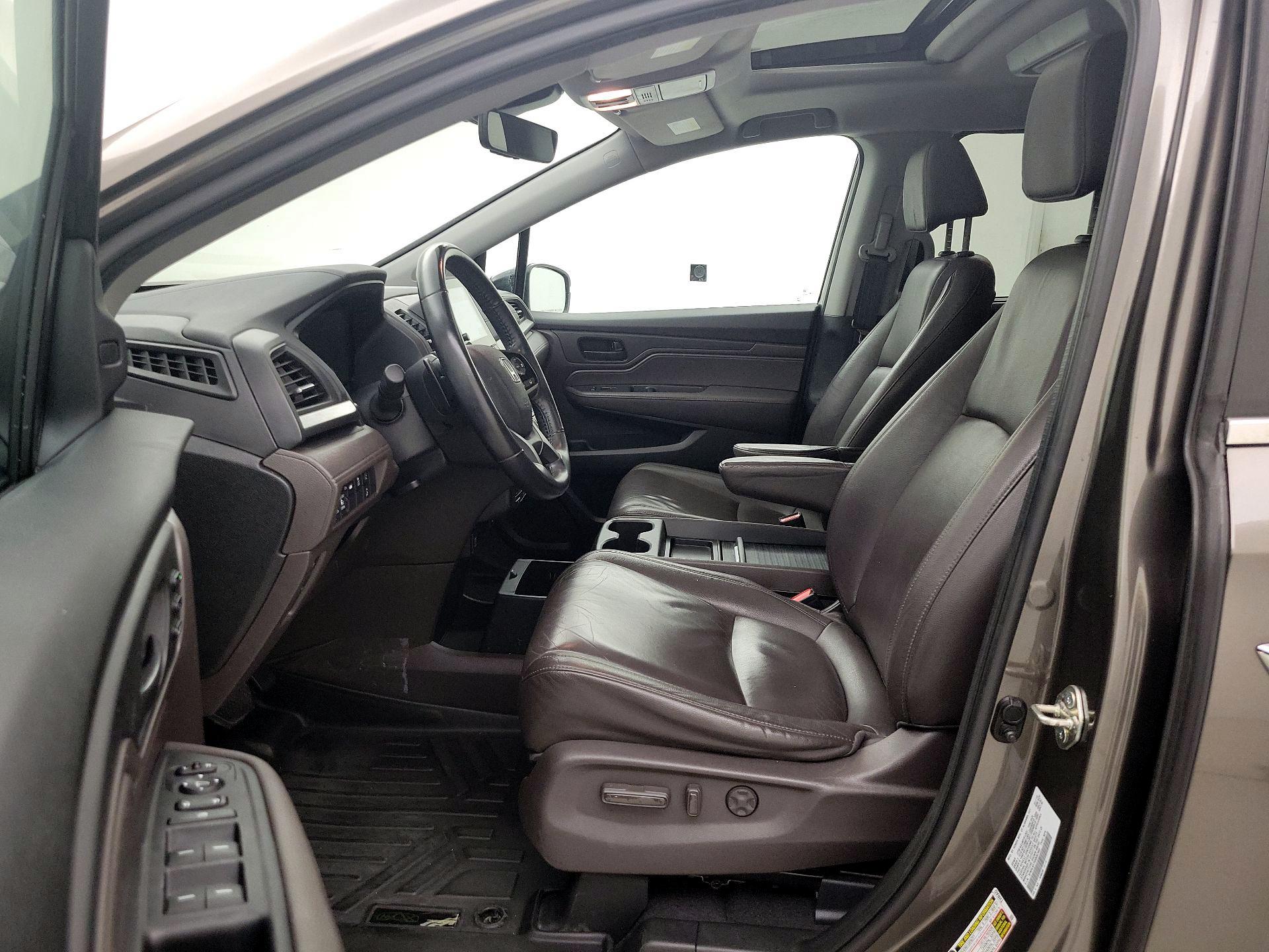 Thumbnail: 2019 Honda Odyssey - 11