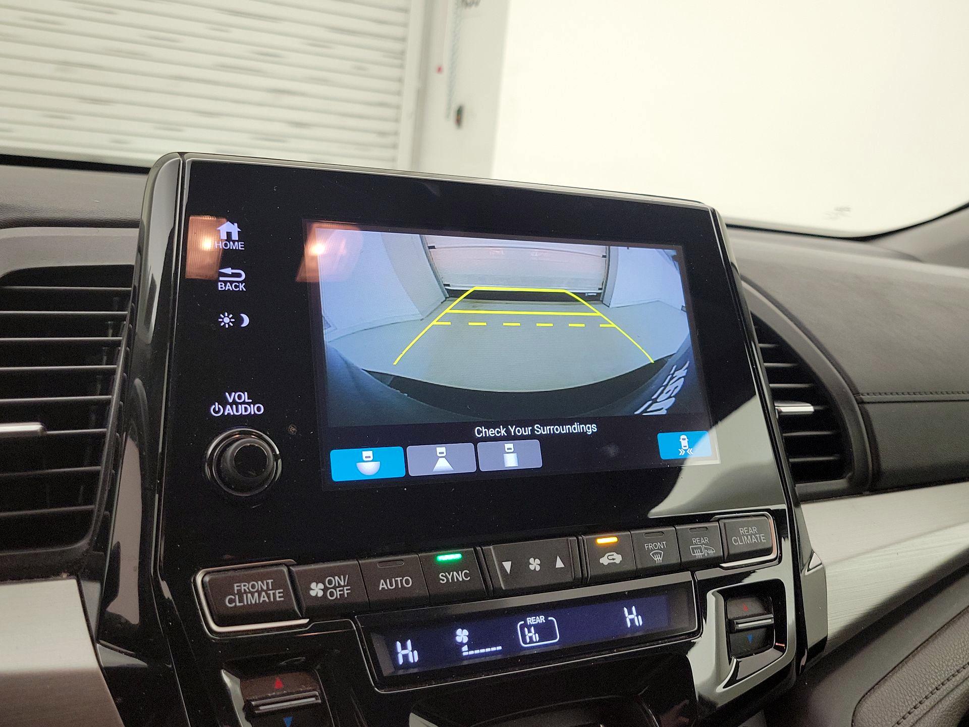 Thumbnail: 2019 Honda Odyssey - 15