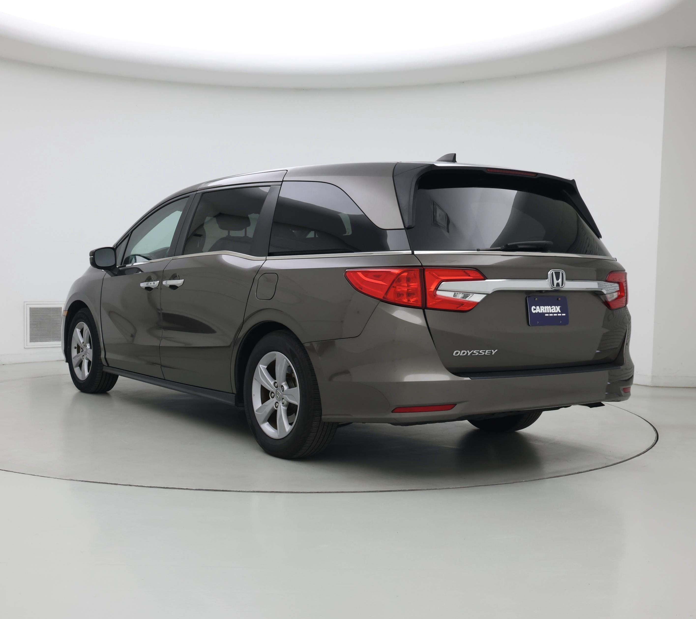 Thumbnail: 2019 Honda Odyssey - 2