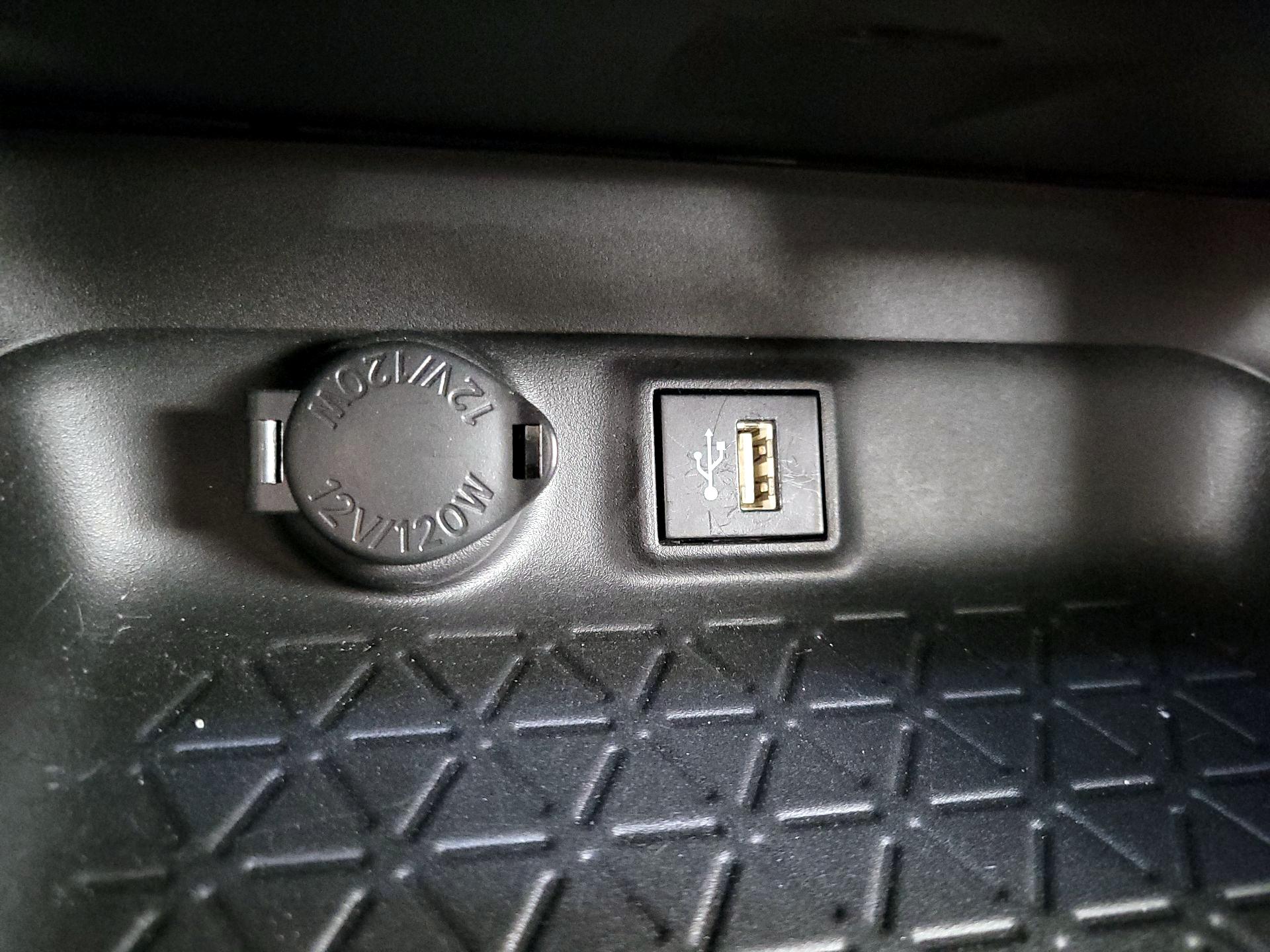 Thumbnail: 2023 Toyota RAV4 - 18