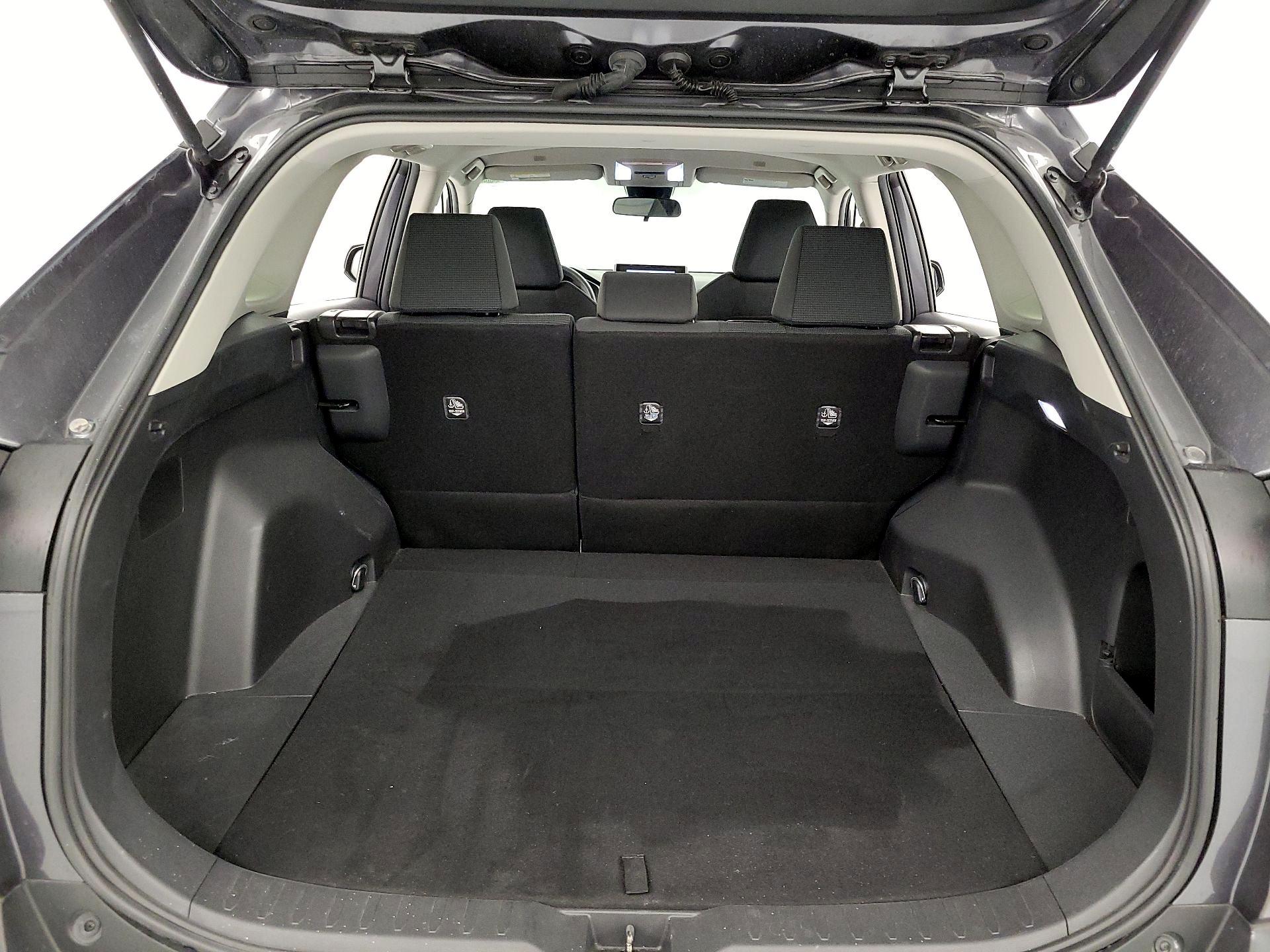 Thumbnail: 2023 Toyota RAV4 - 20